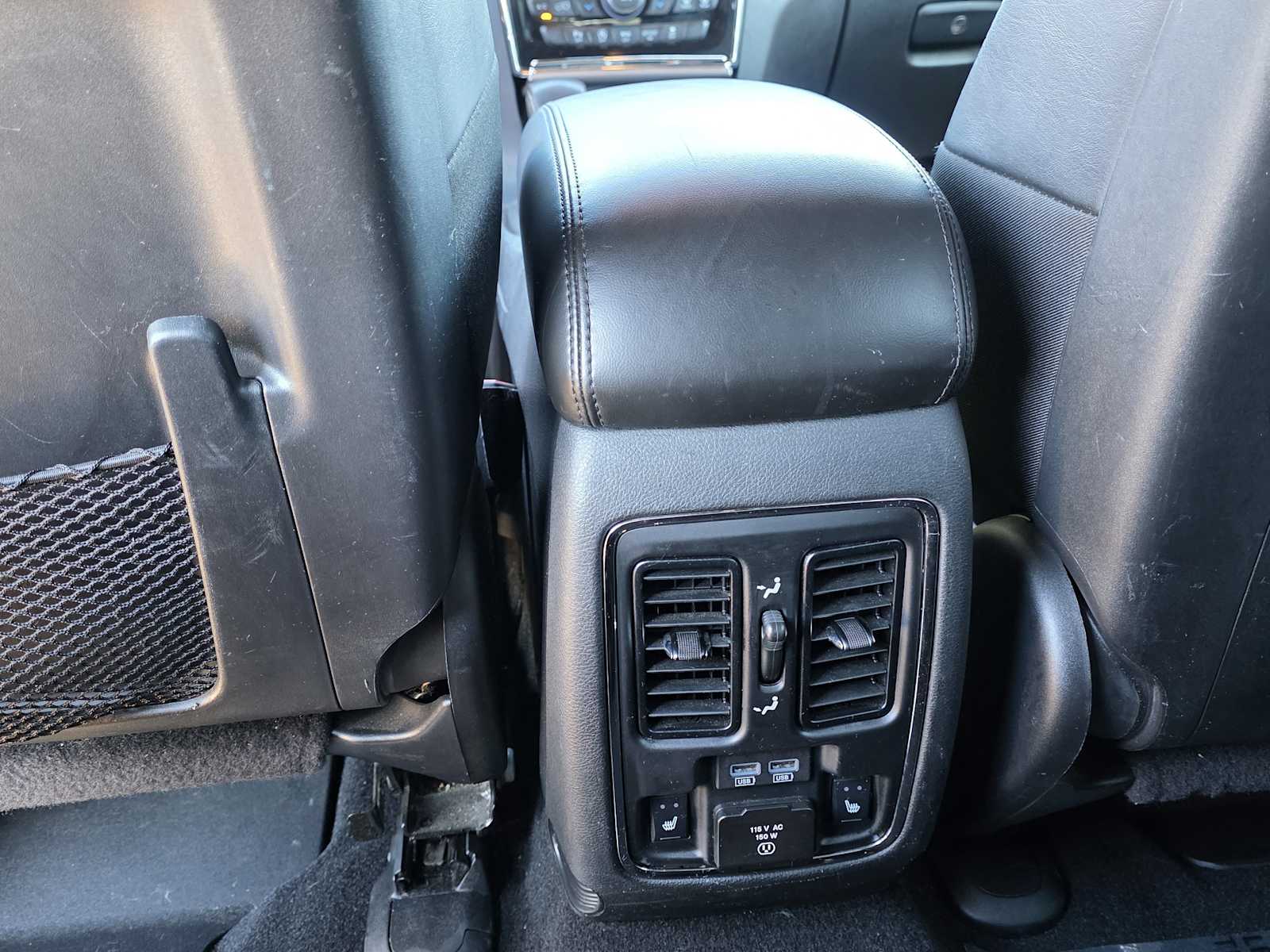 Thumbnail: 2020 Jeep Grand Cherokee - 20