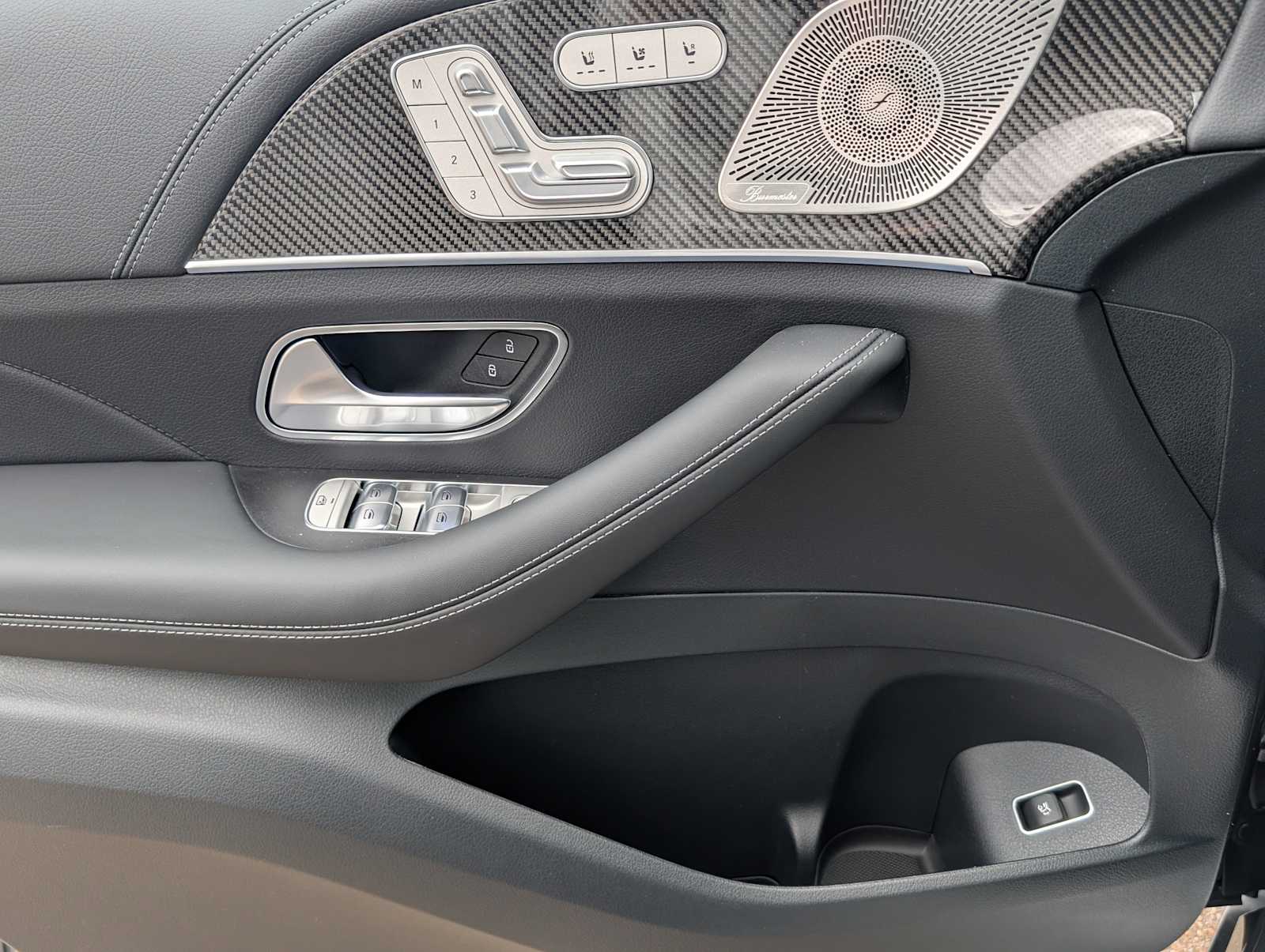 Thumbnail: 2026 Mercedes-Benz GLE - 17