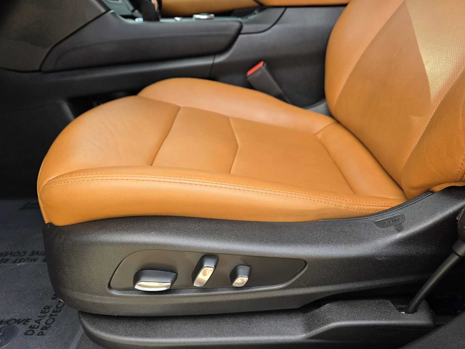 Thumbnail: 2023 Cadillac XT5 - 12