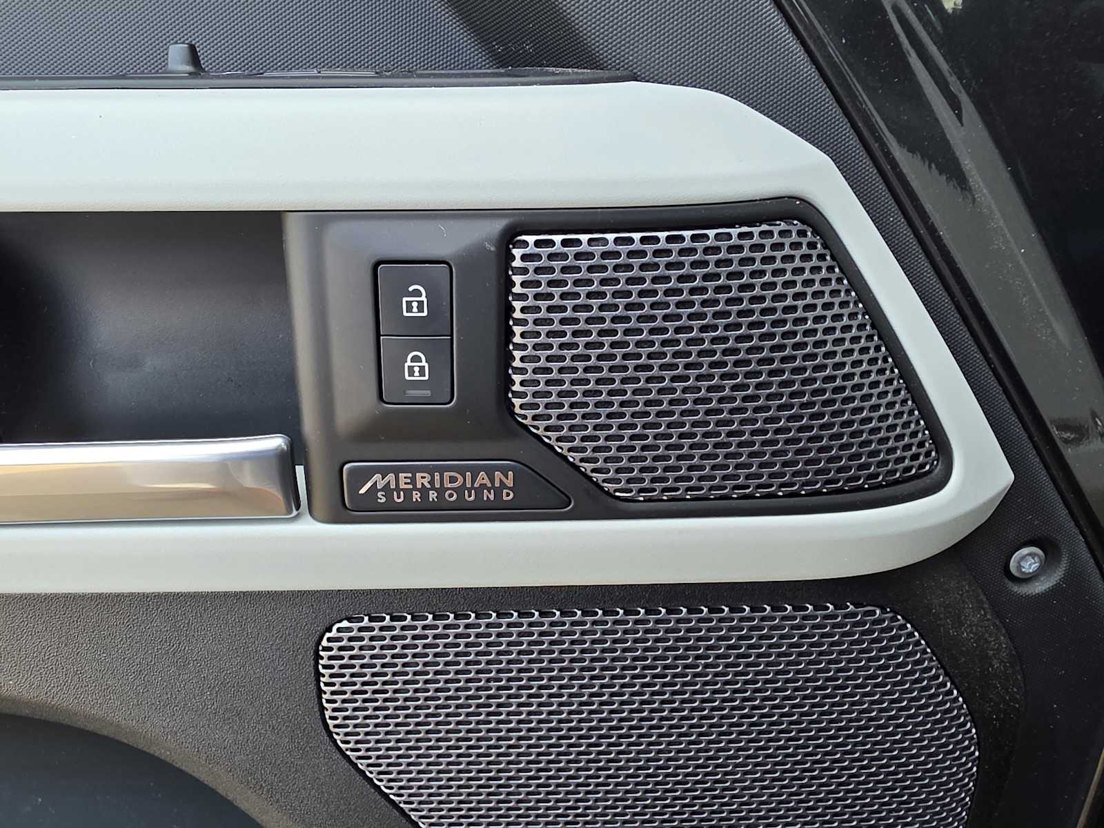 Thumbnail: 2024 Land Rover Defender - 6