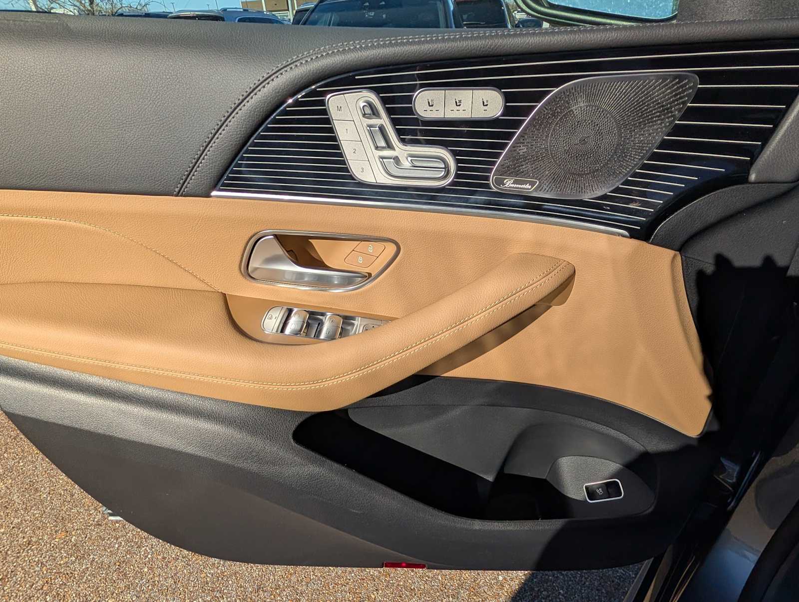 Thumbnail: 2026 Mercedes-Benz GLS - 20