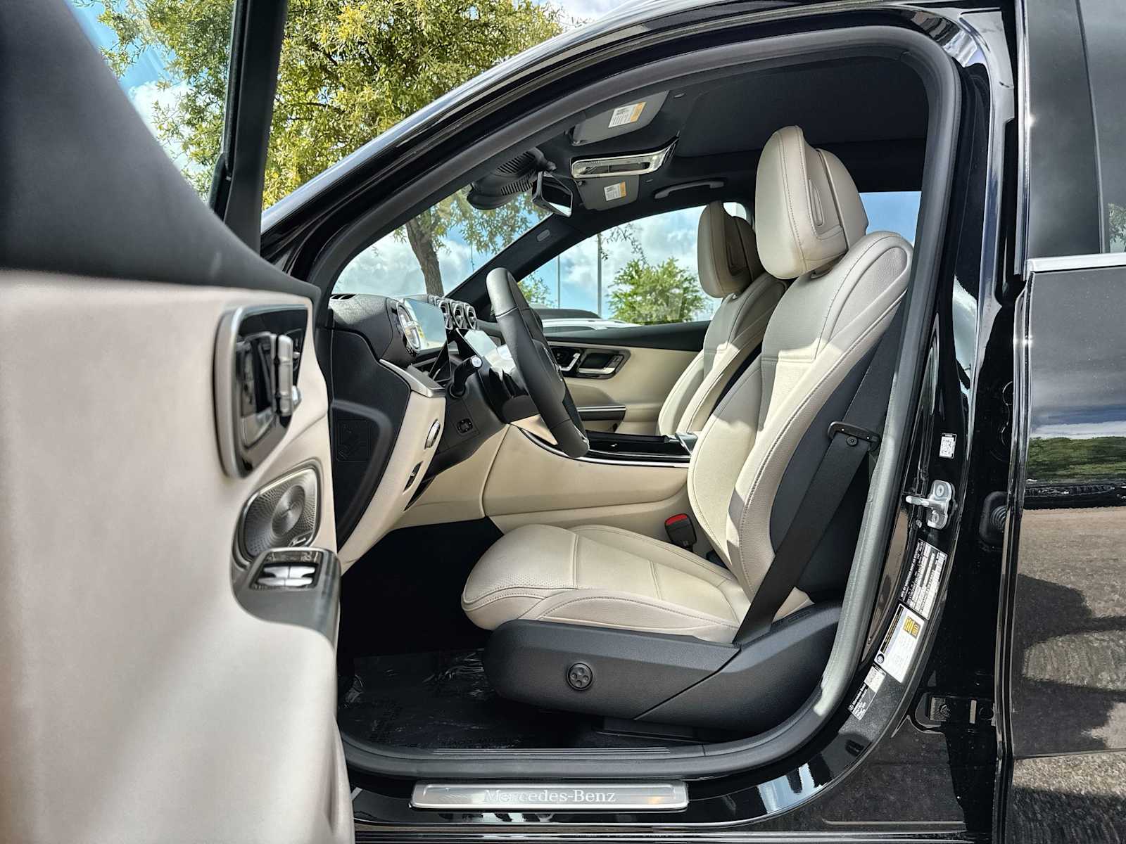 Thumbnail: 2026 Mercedes-Benz GLC - 2