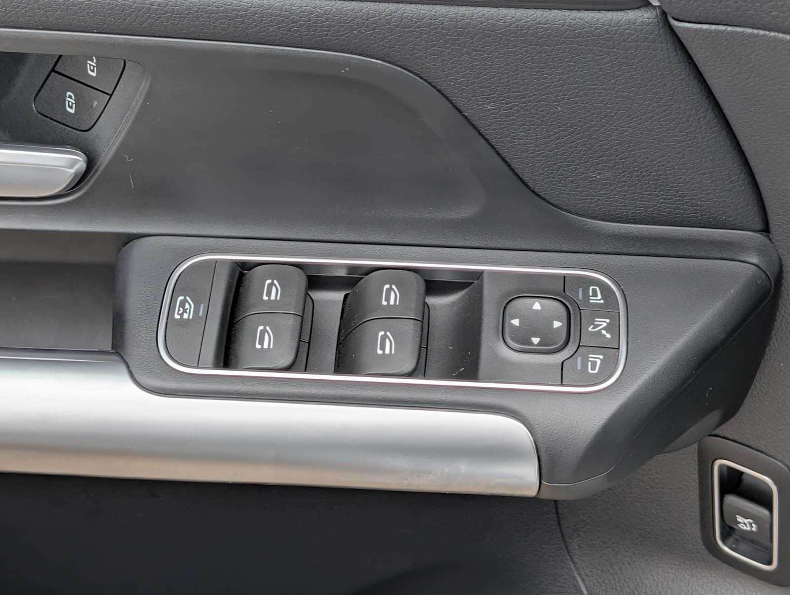 Thumbnail: 2025 Mercedes-Benz GLA - 24