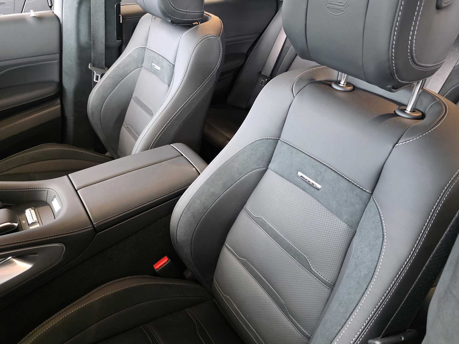 Thumbnail: 2026 Mercedes-Benz GLE - 15