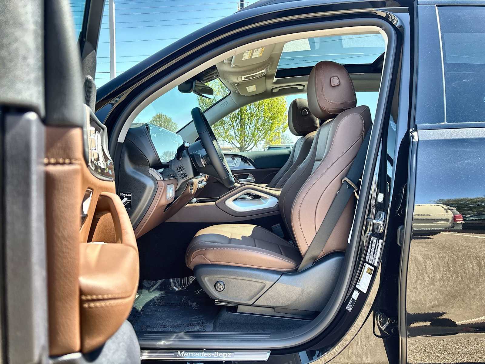 Thumbnail: 2026 Mercedes-Benz GLE - 2