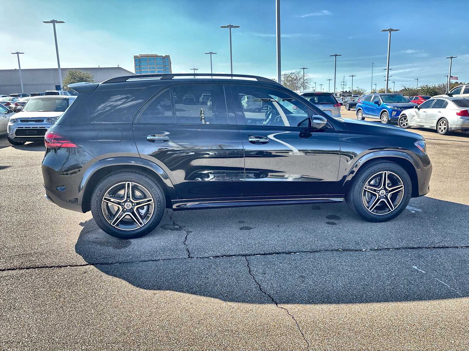 Thumbnail: 2026 Mercedes-Benz GLE - 9