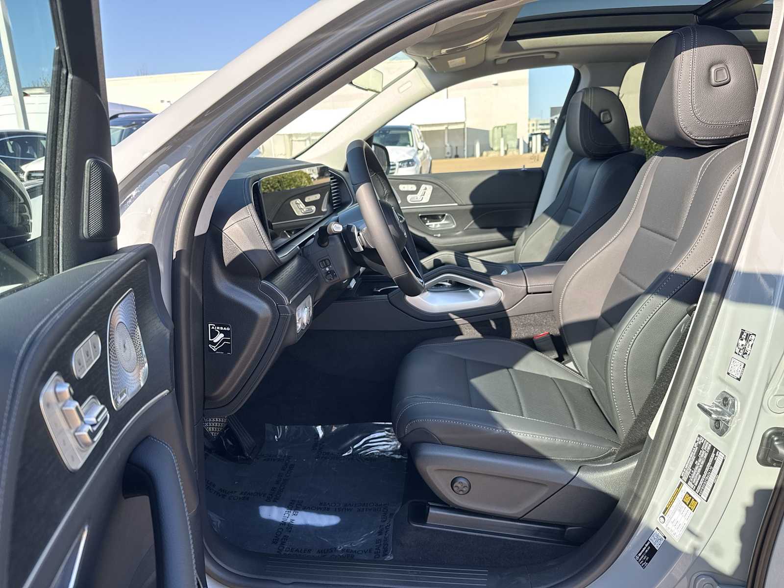 Thumbnail: 2026 Mercedes-Benz GLE - 2