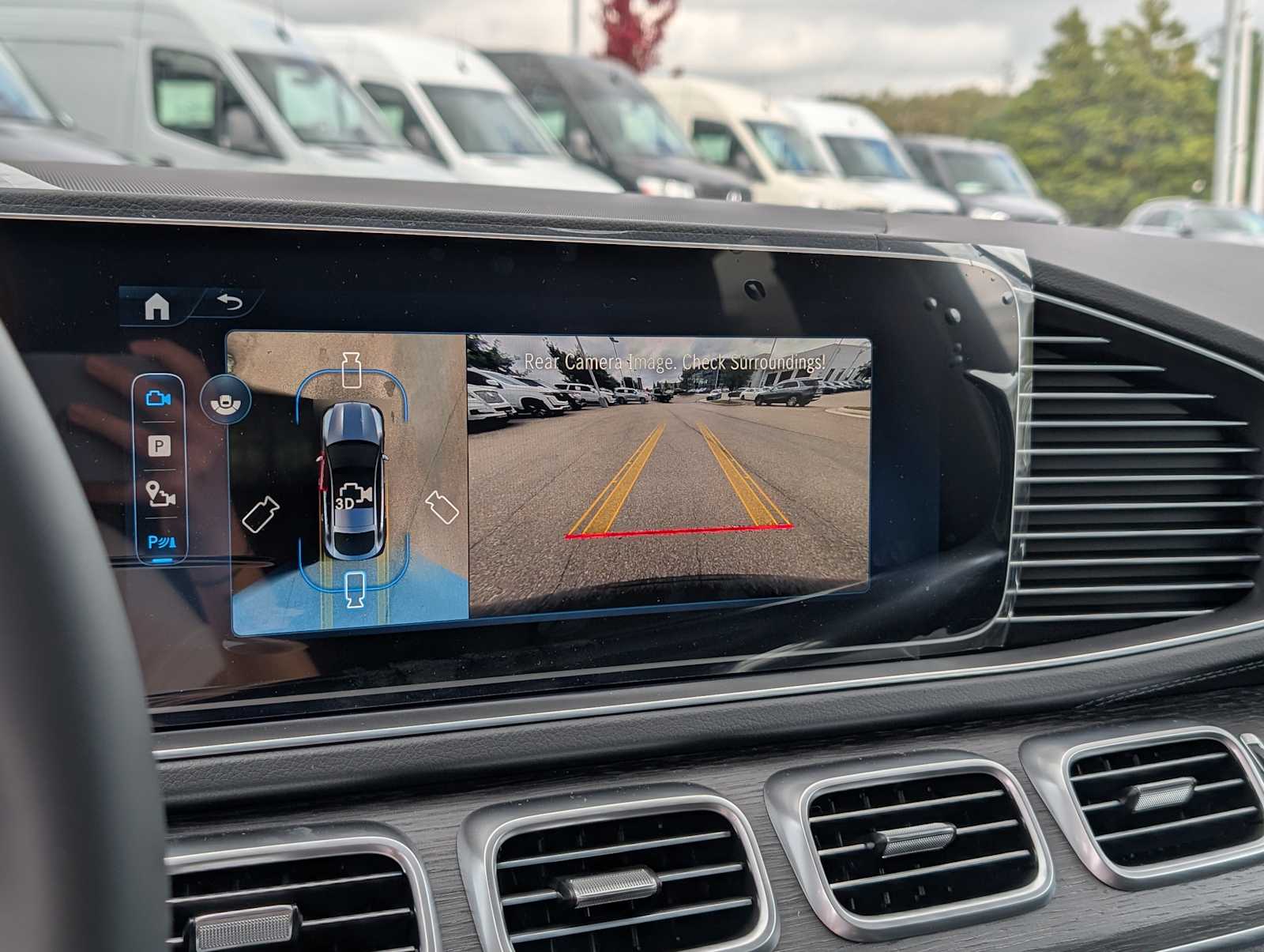 Thumbnail: 2026 Mercedes-Benz GLE - 16