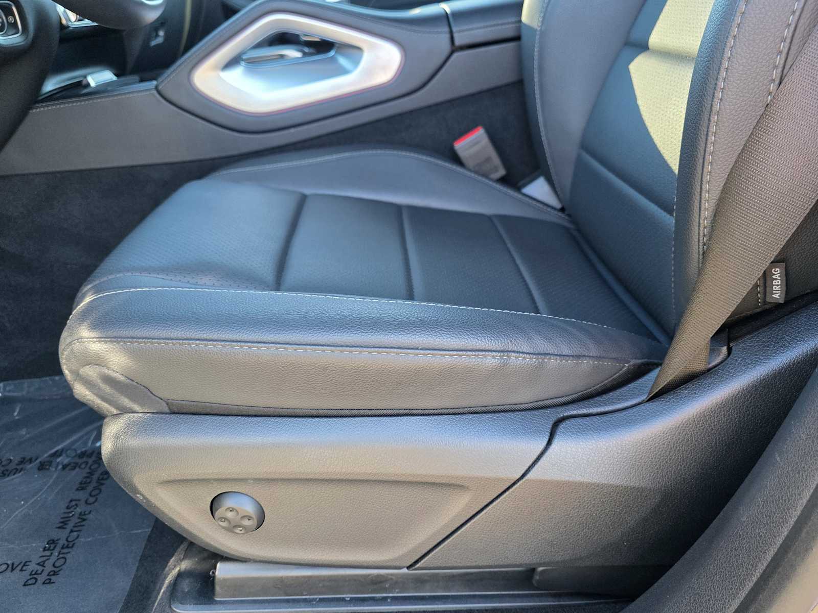 Thumbnail: 2025 Mercedes-Benz GLS - 15