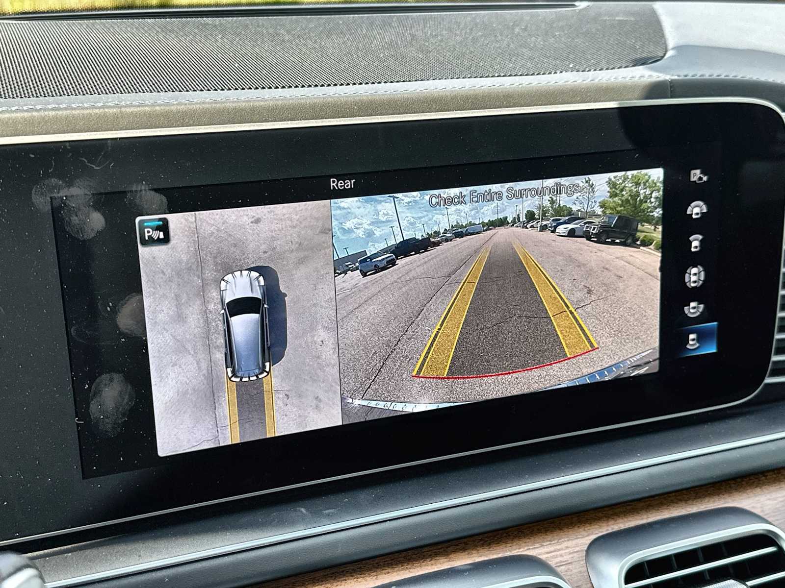 Thumbnail: 2023 Mercedes-Benz GLS - 27