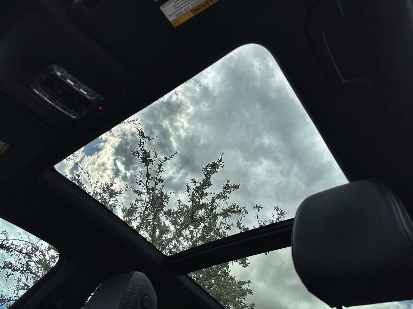 Thumbnail: 2026 Mercedes-Benz GLE - 28