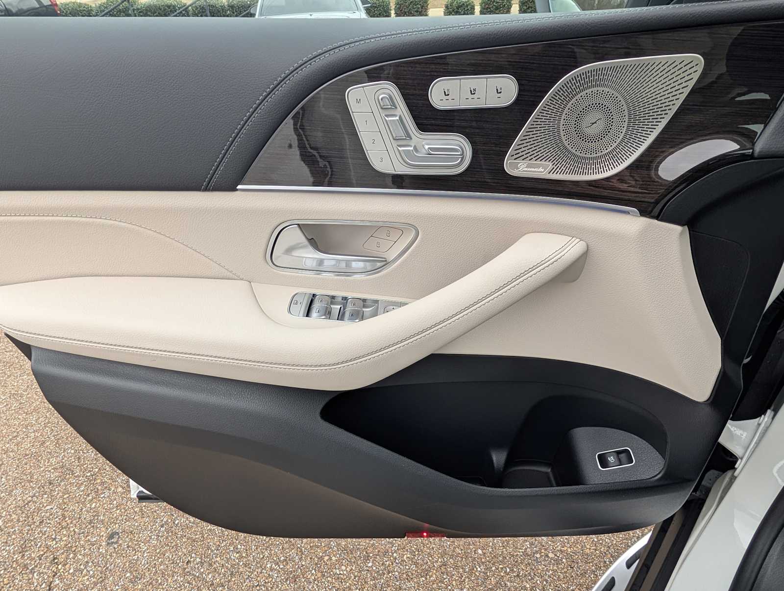 Thumbnail: 2026 Mercedes-Benz GLE - 18