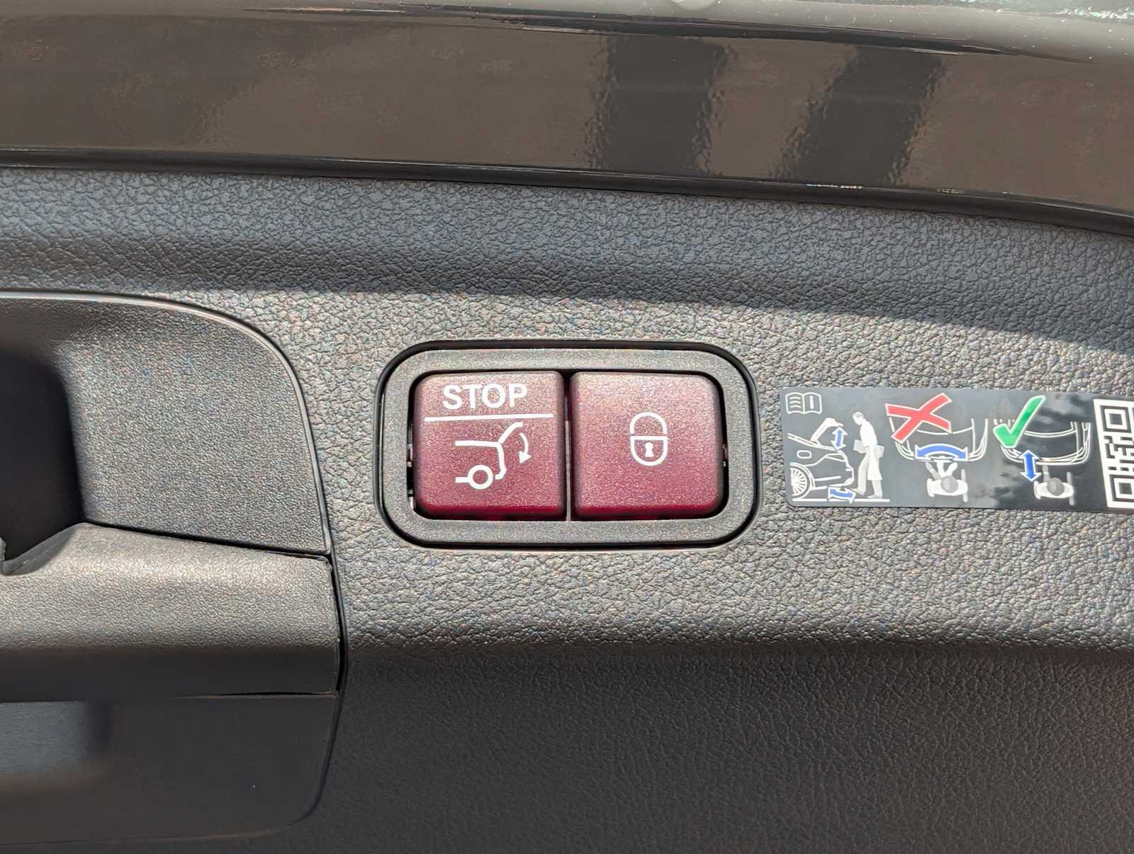 Thumbnail: 2026 Mercedes-Benz GLE - 25