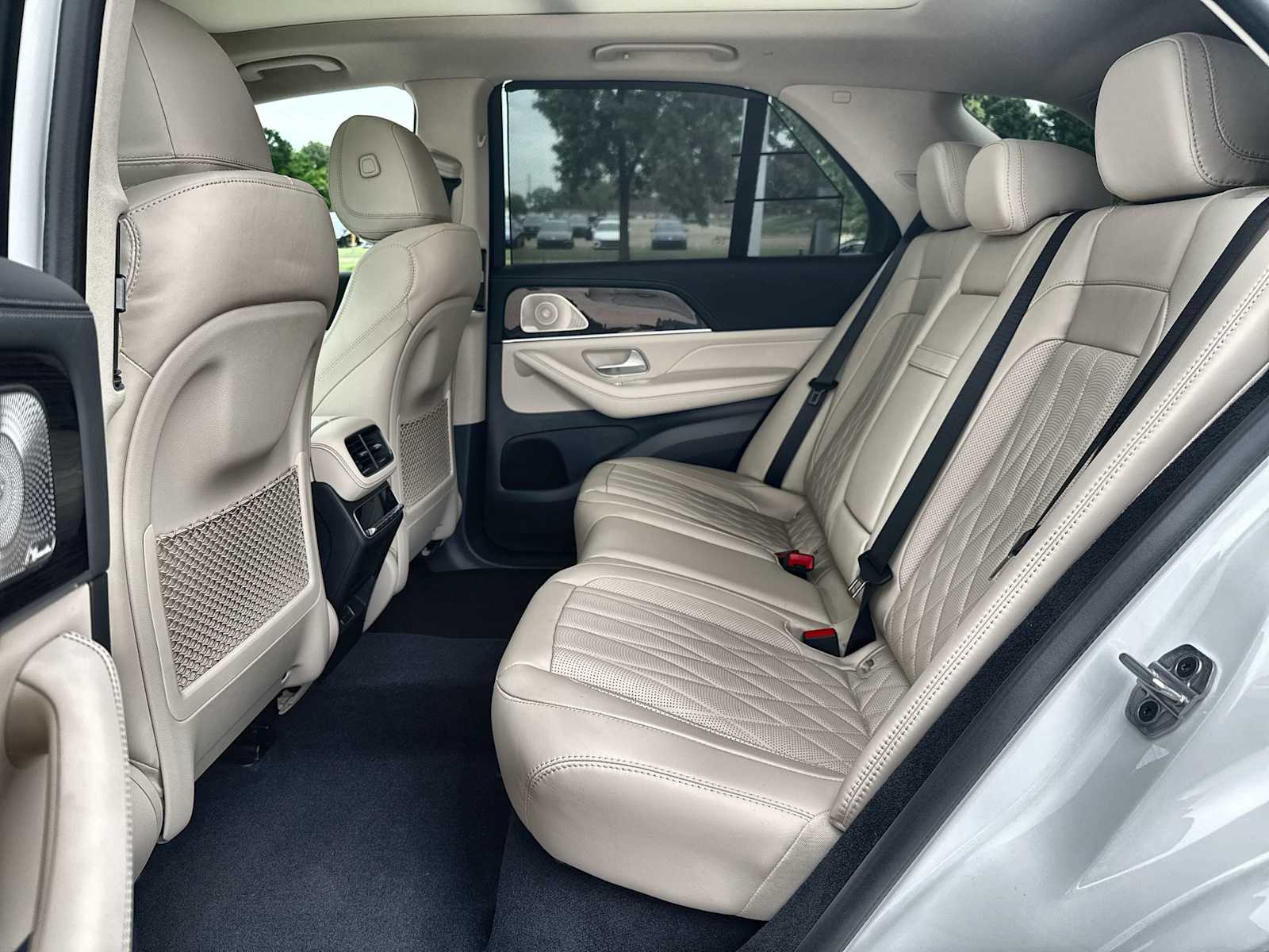 Thumbnail: 2026 Mercedes-Benz GLE - 4