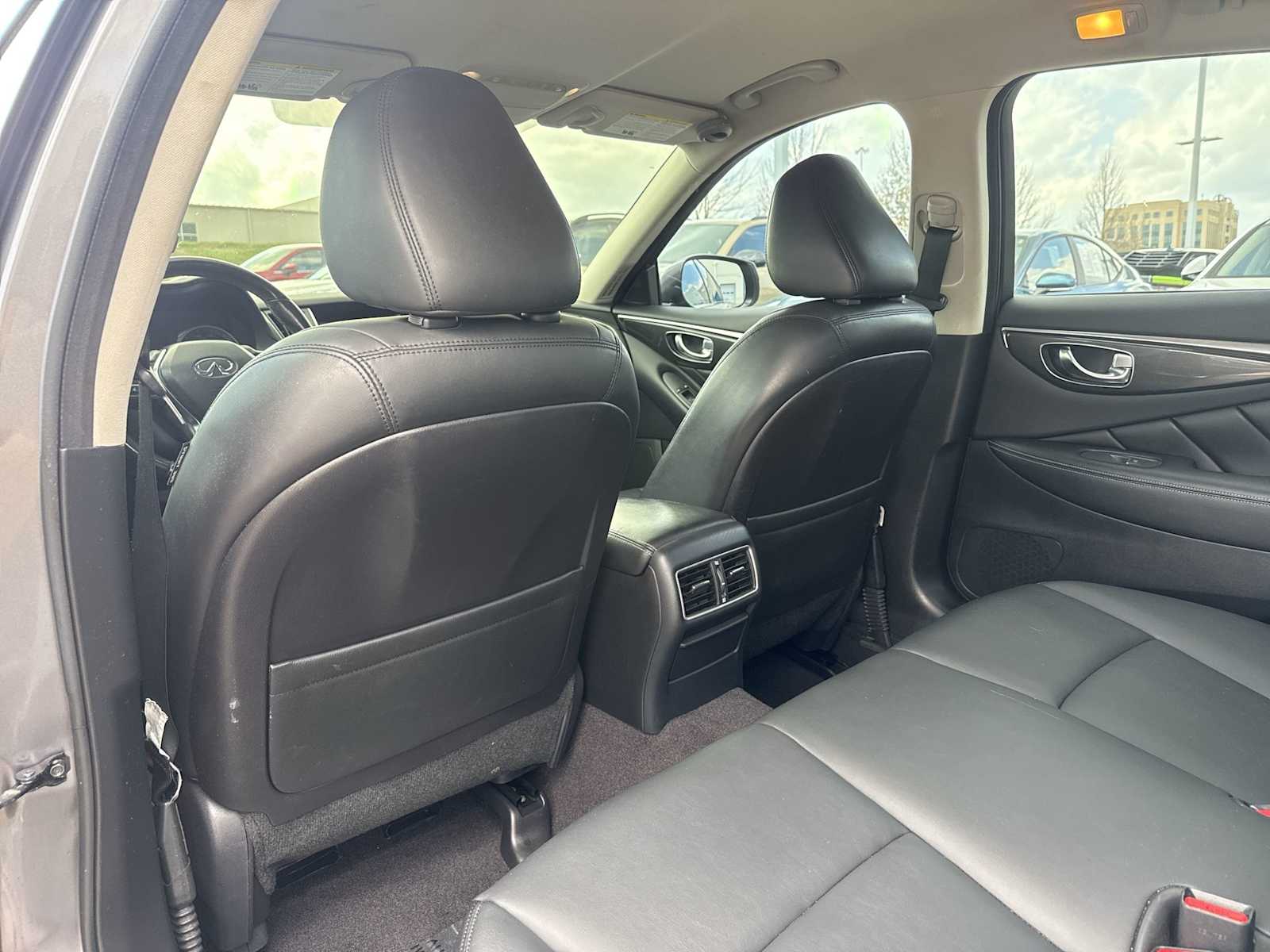 Thumbnail: 2018 INFINITI Q50 - 16