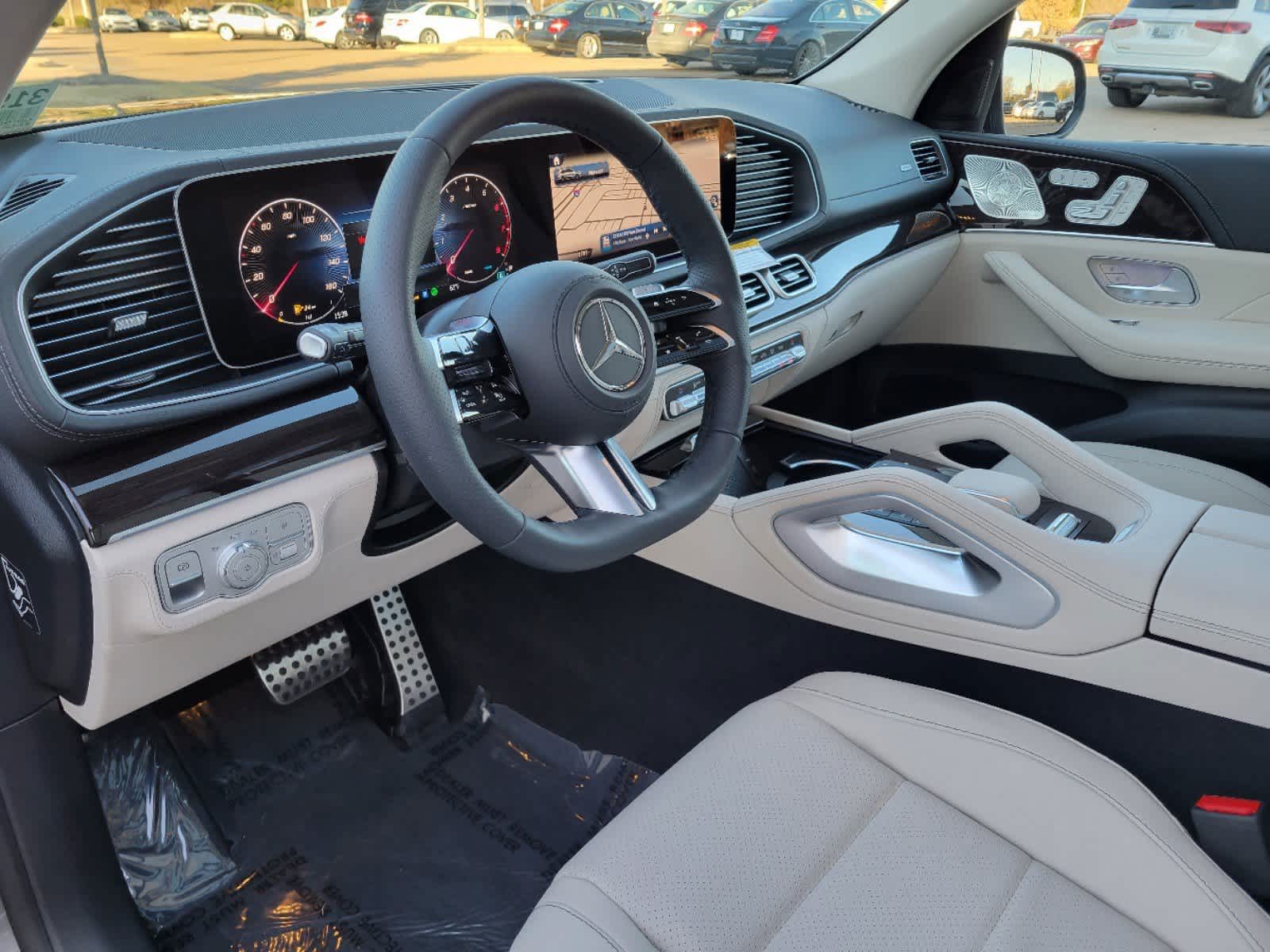 Thumbnail: 2025 Mercedes-Benz GLS - 15