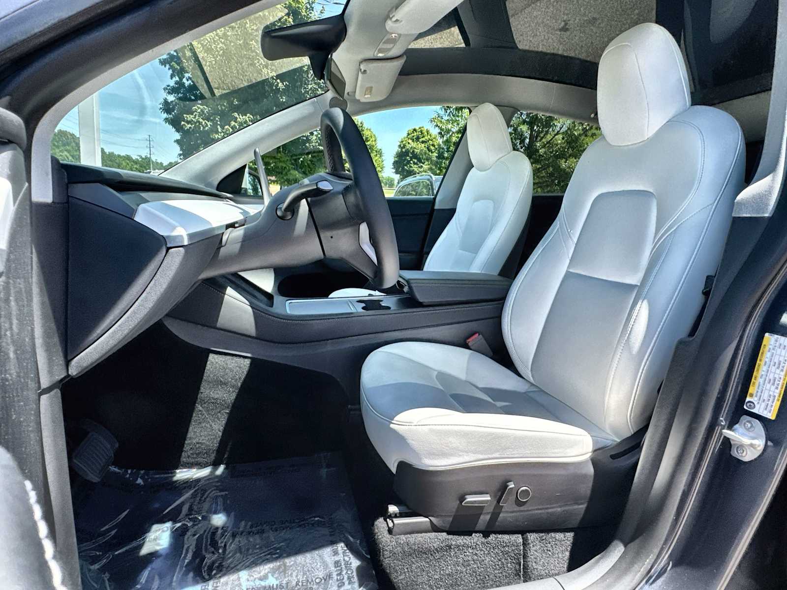 Thumbnail: 2023 Tesla Model Y - 3