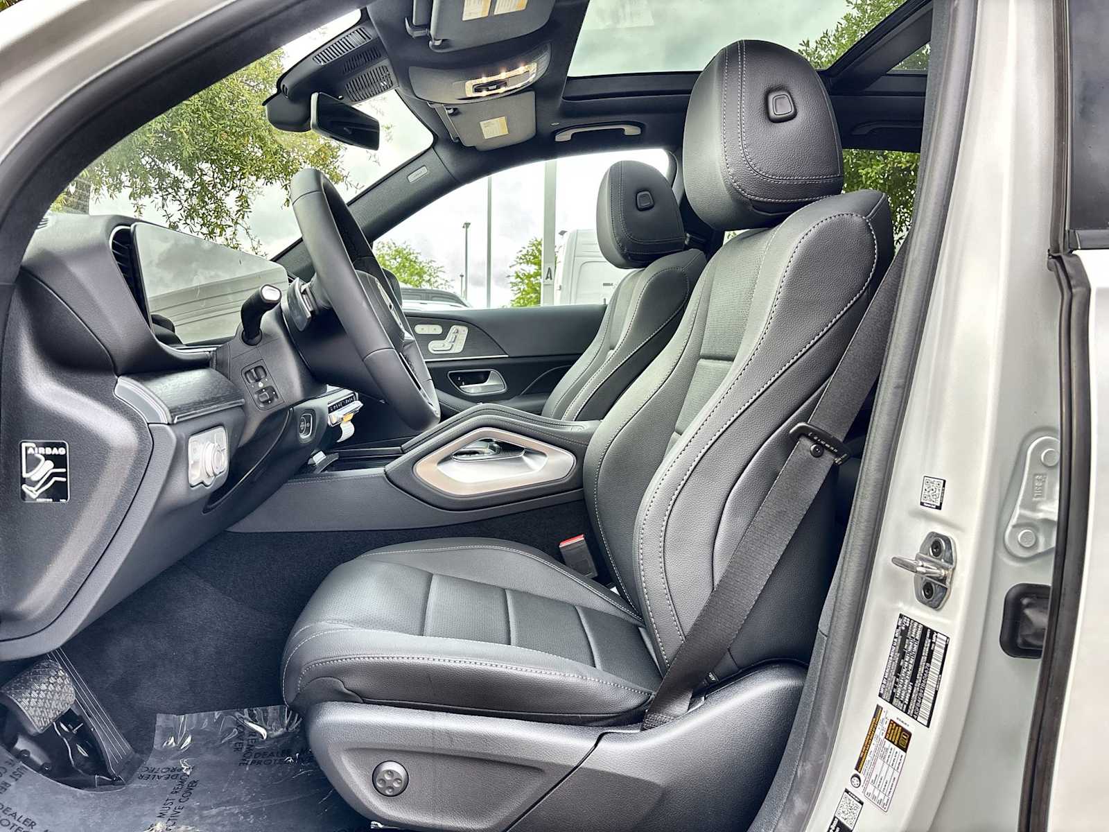 Thumbnail: 2026 Mercedes-Benz GLE - 3