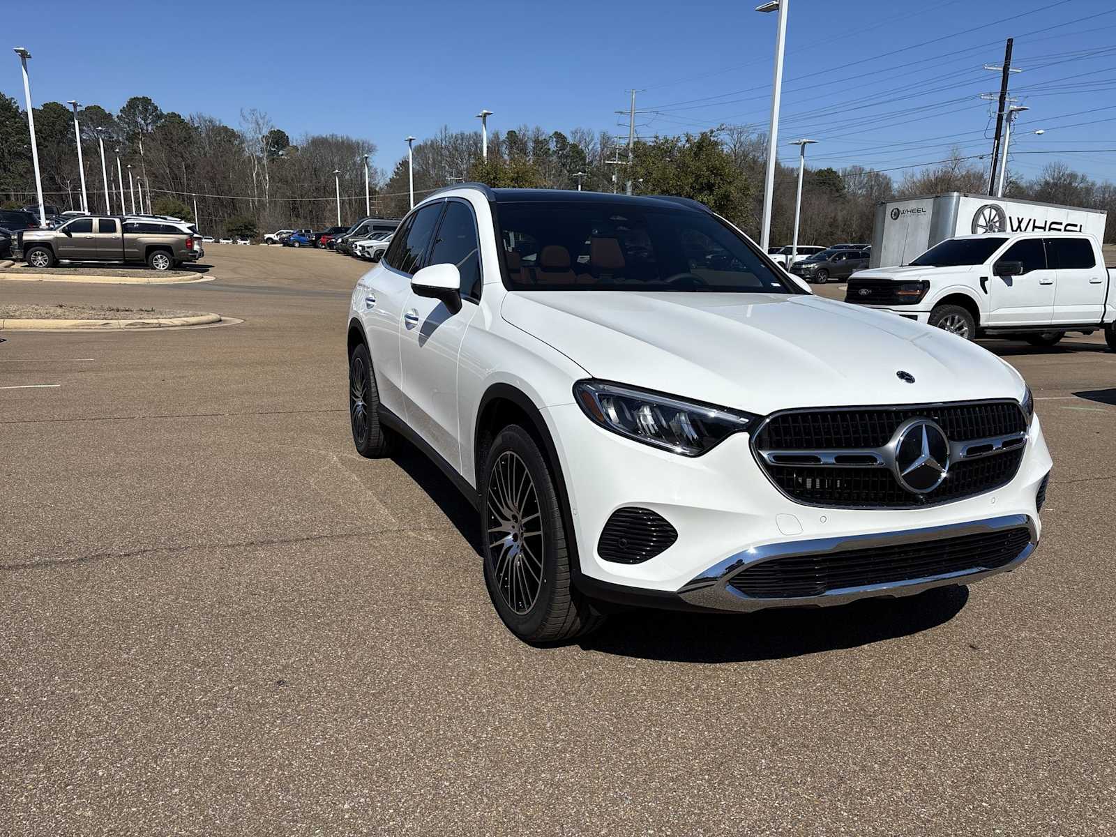 Thumbnail: 2026 Mercedes-Benz GLC - 8