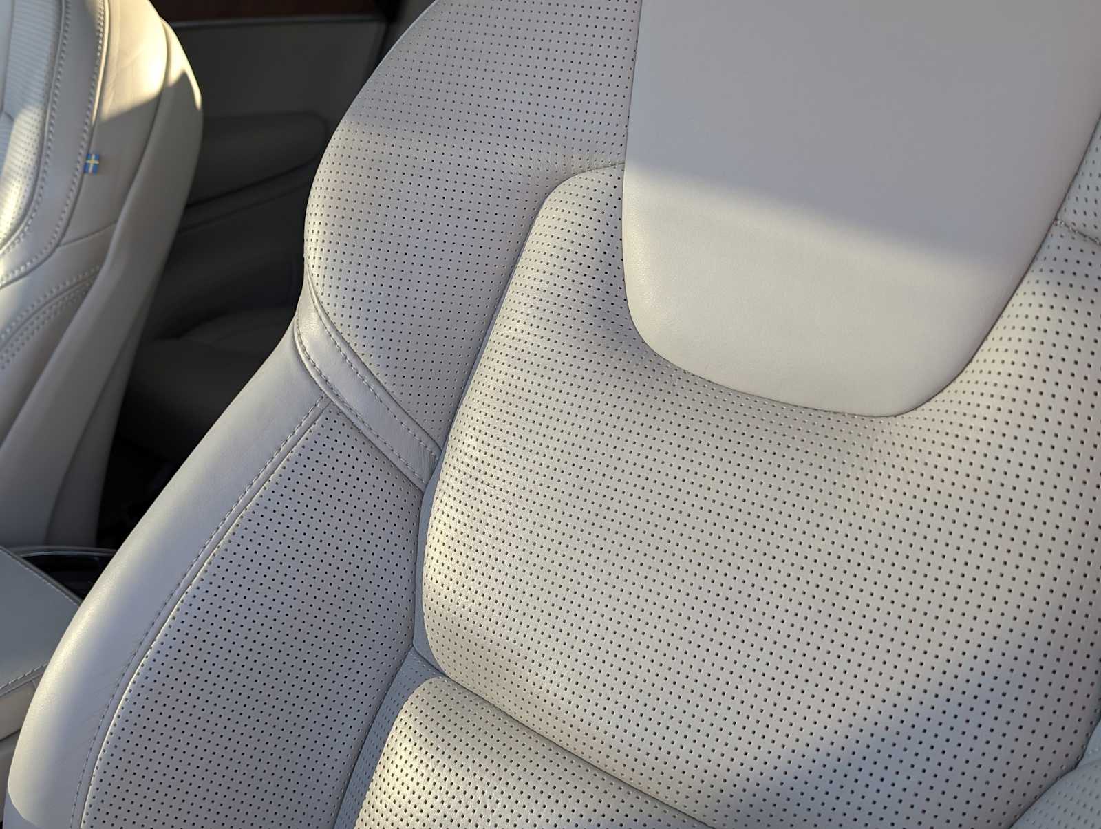 Thumbnail: 2018 Volvo XC90 - 23