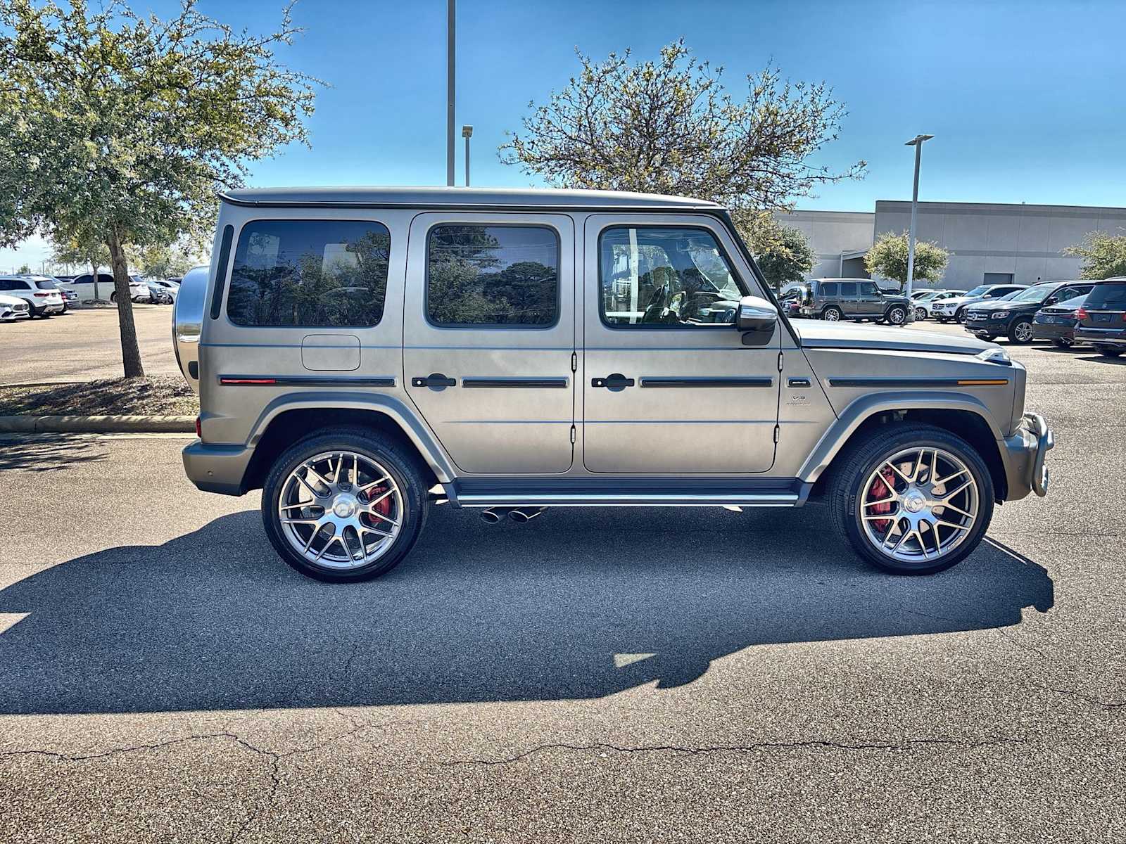 Thumbnail: 2023 Mercedes-Benz G-Class - 10