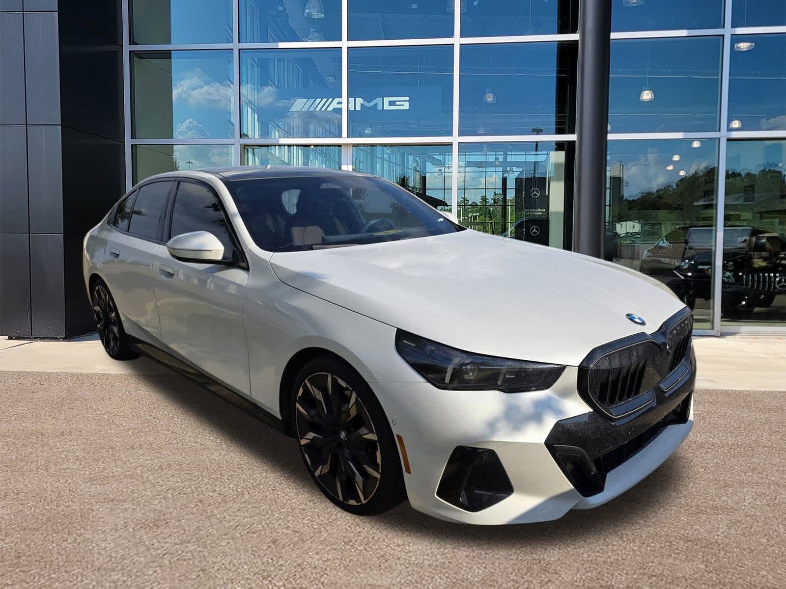 Thumbnail: 2024 BMW 5 Series - 4