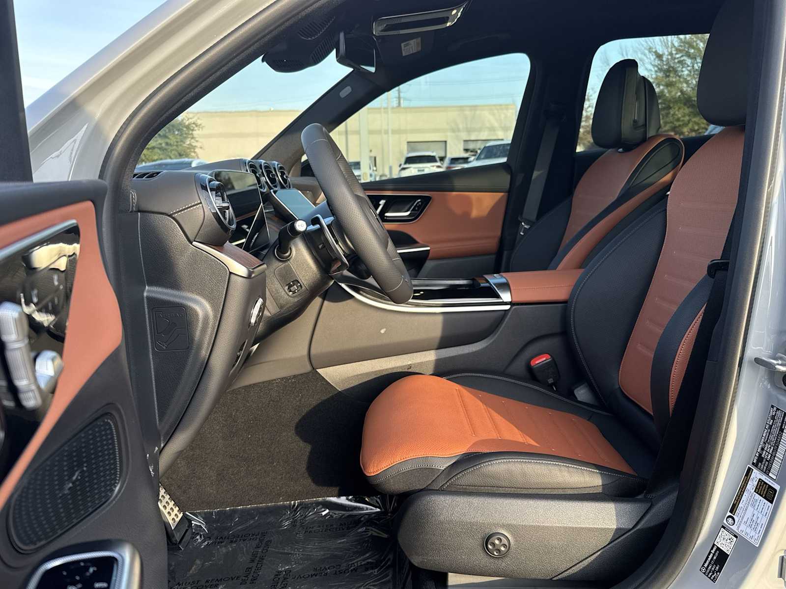 Thumbnail: 2026 Mercedes-Benz GLC - 2