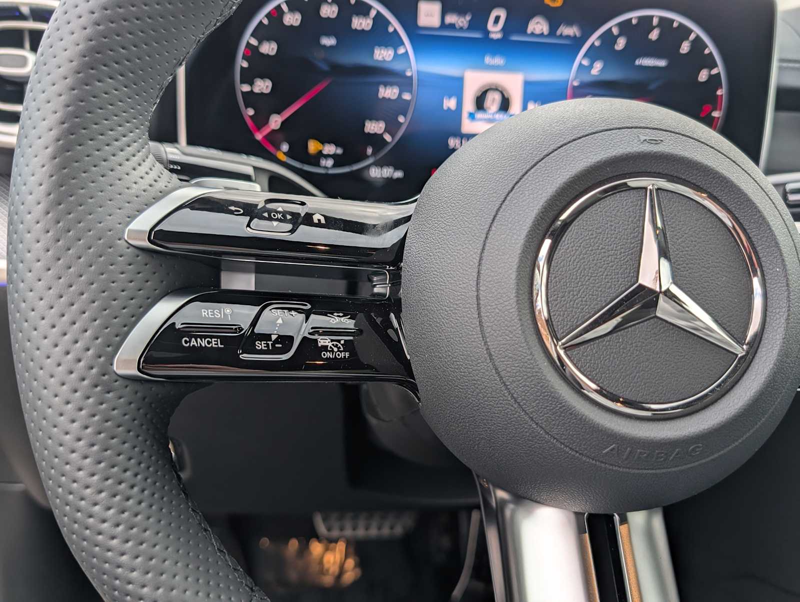 Thumbnail: 2026 Mercedes-Benz C-Class - 13