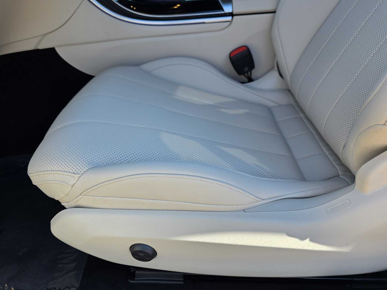 Thumbnail: 2026 Mercedes-Benz CLE - 15