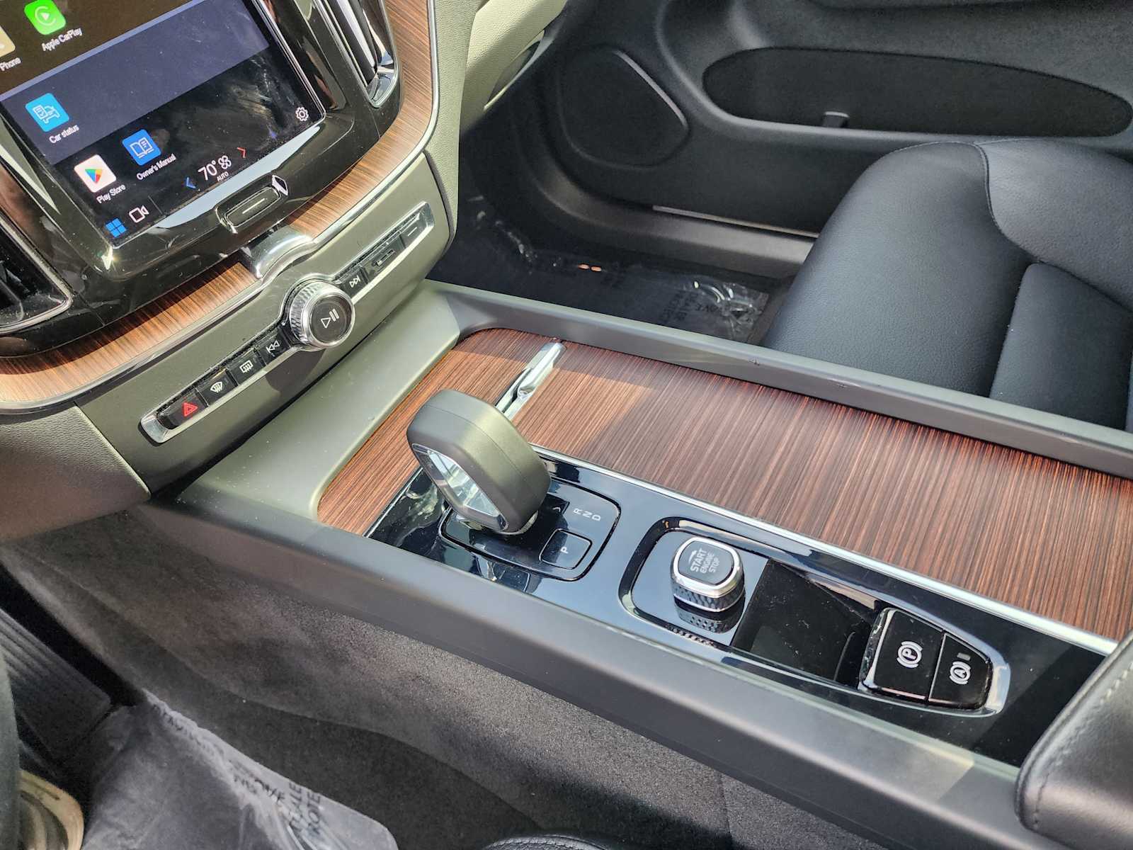 2023 Volvo XC60 B5 Plus 16