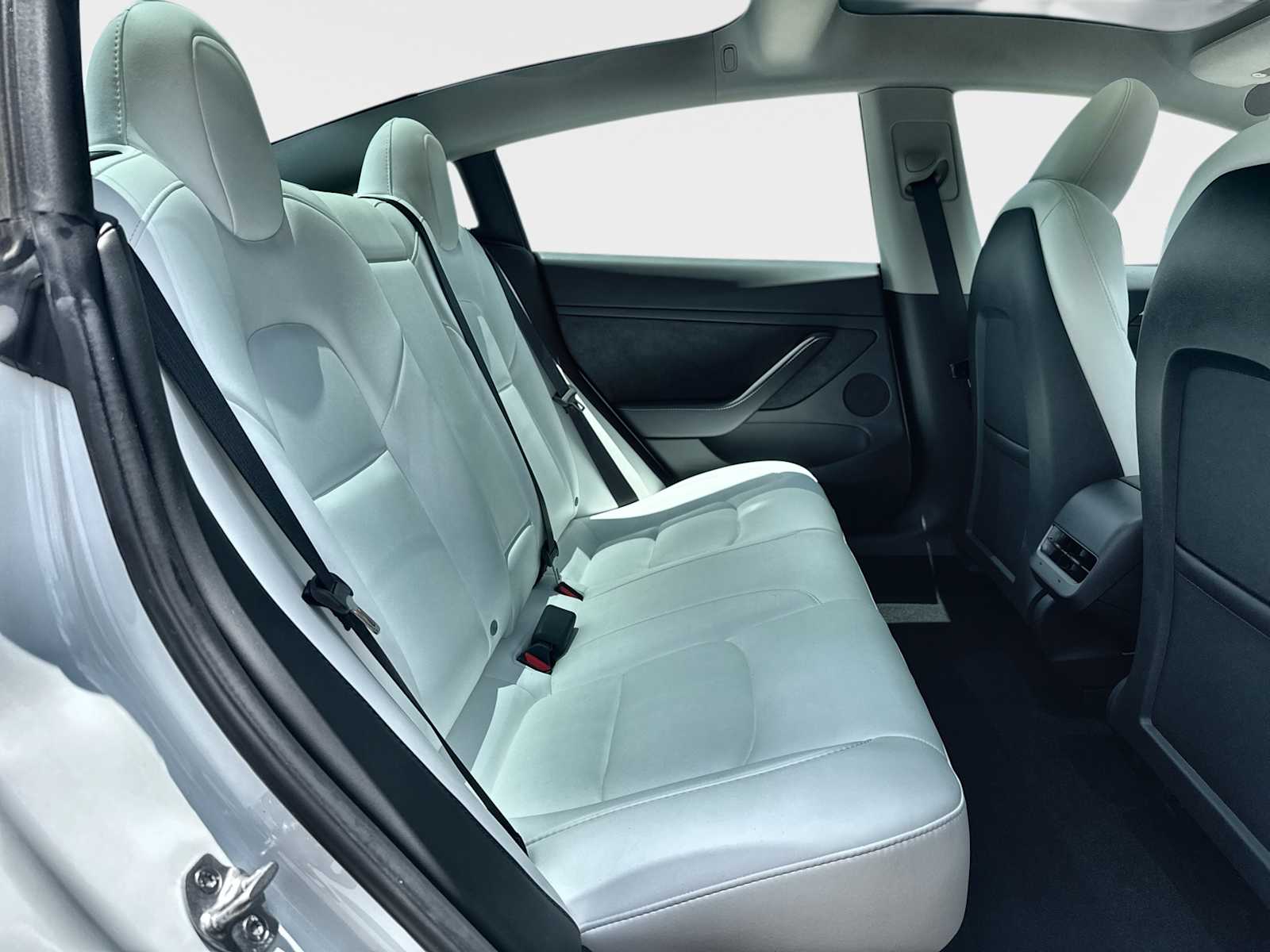 Thumbnail: 2023 Tesla Model 3 - 19