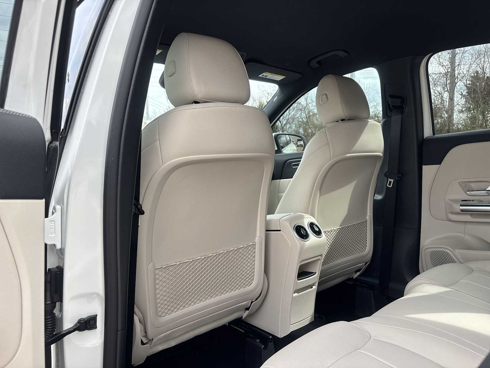 Thumbnail: 2026 Mercedes-Benz GLA - 16