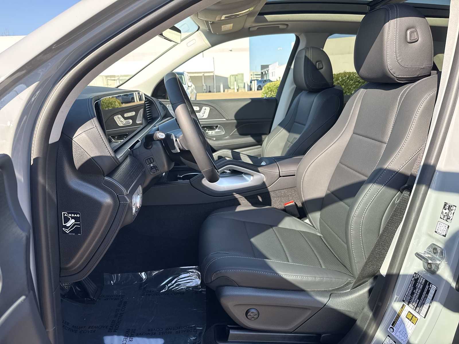 Thumbnail: 2026 Mercedes-Benz GLE - 15