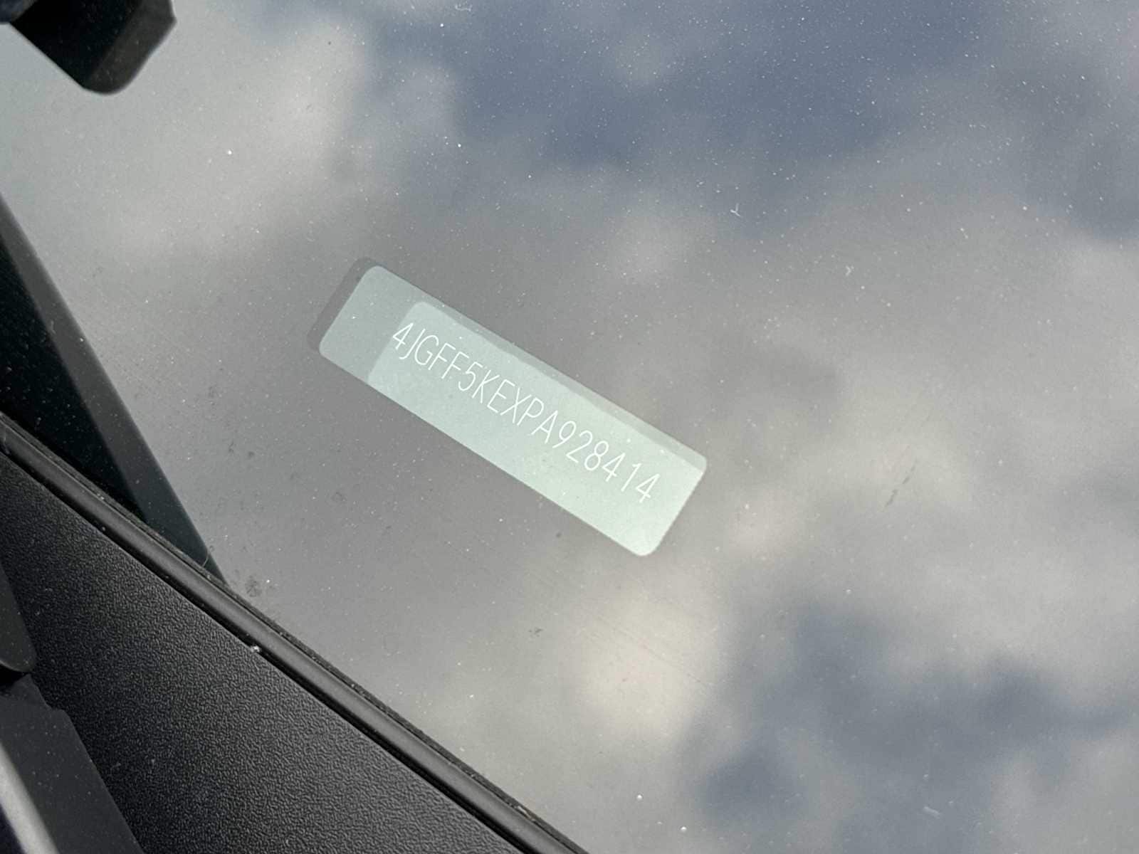 Thumbnail: 2023 Mercedes-Benz GLS - 27