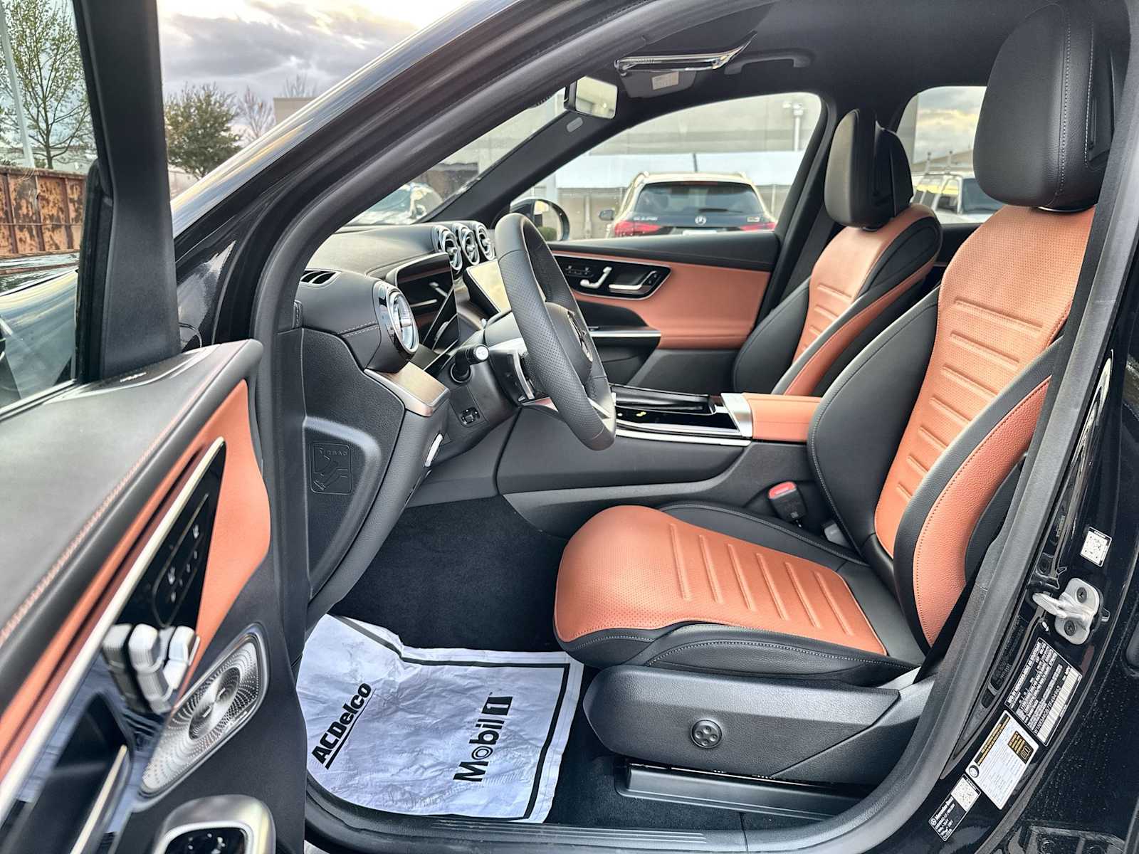 Thumbnail: 2026 Mercedes-Benz GLC - 2