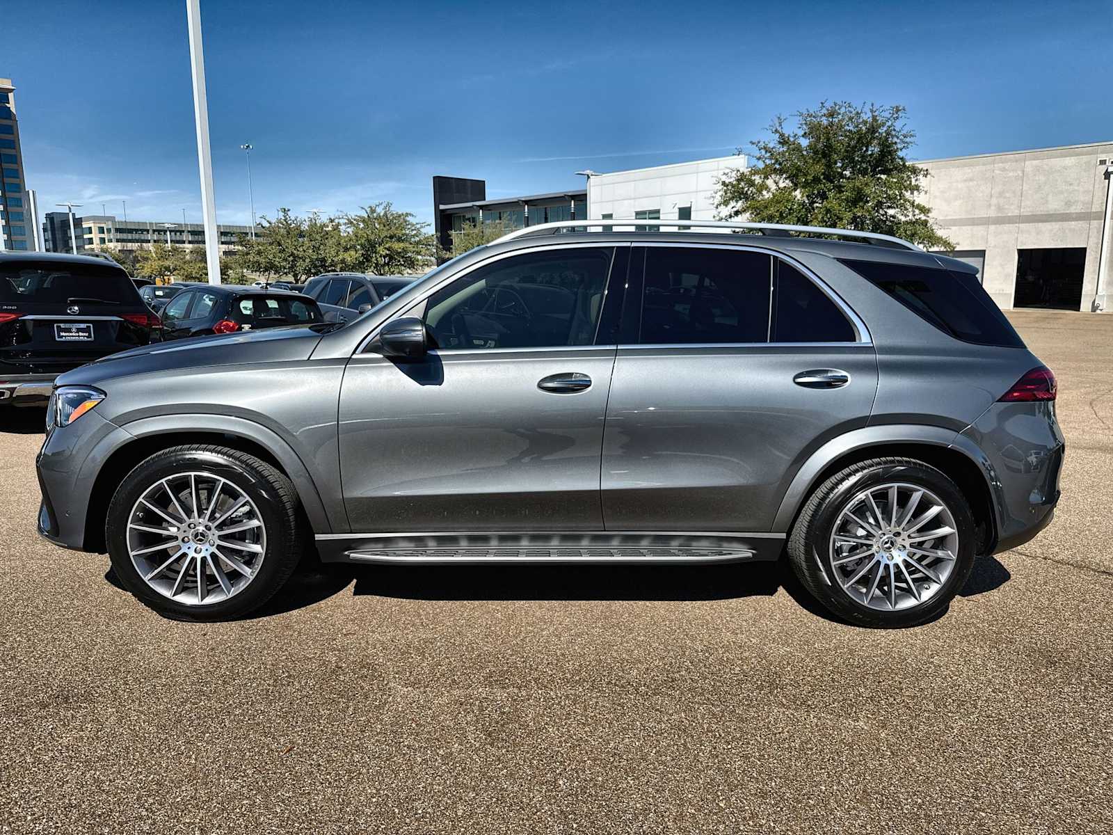 Thumbnail: 2026 Mercedes-Benz GLE - 5