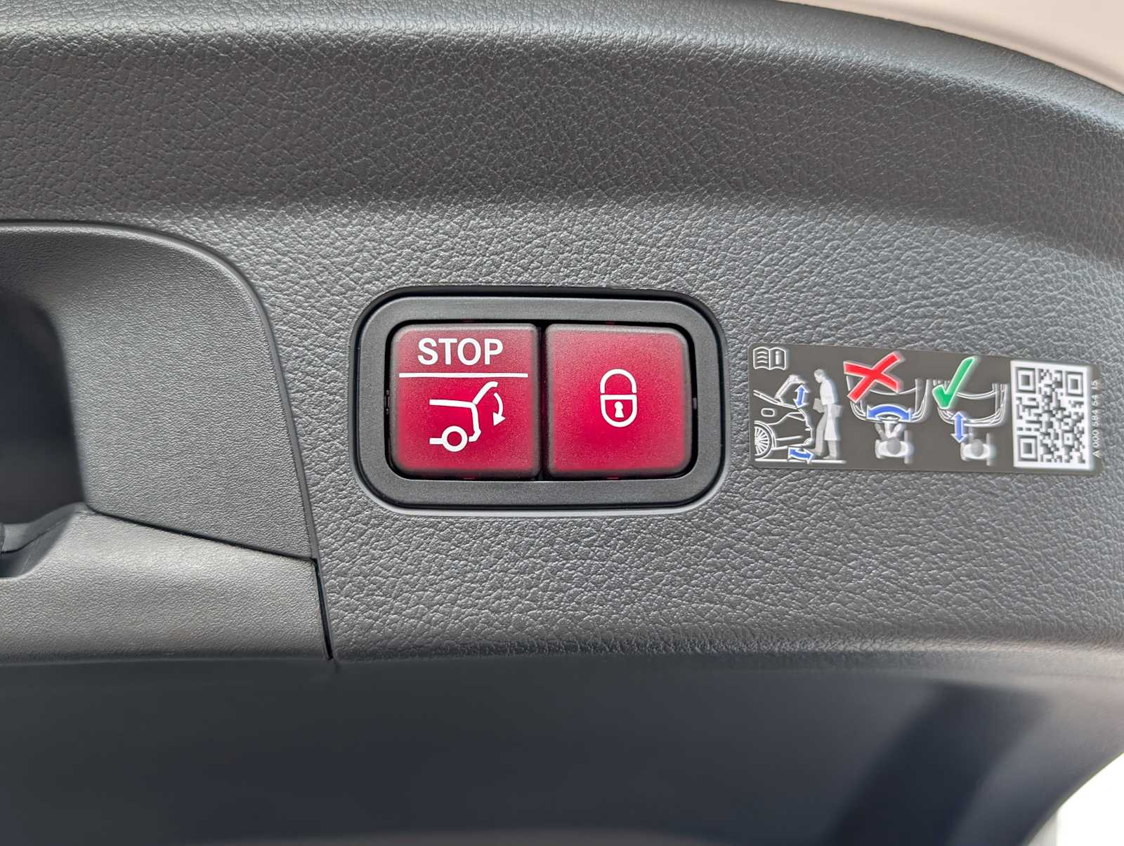 Thumbnail: 2026 Mercedes-Benz GLE - 27