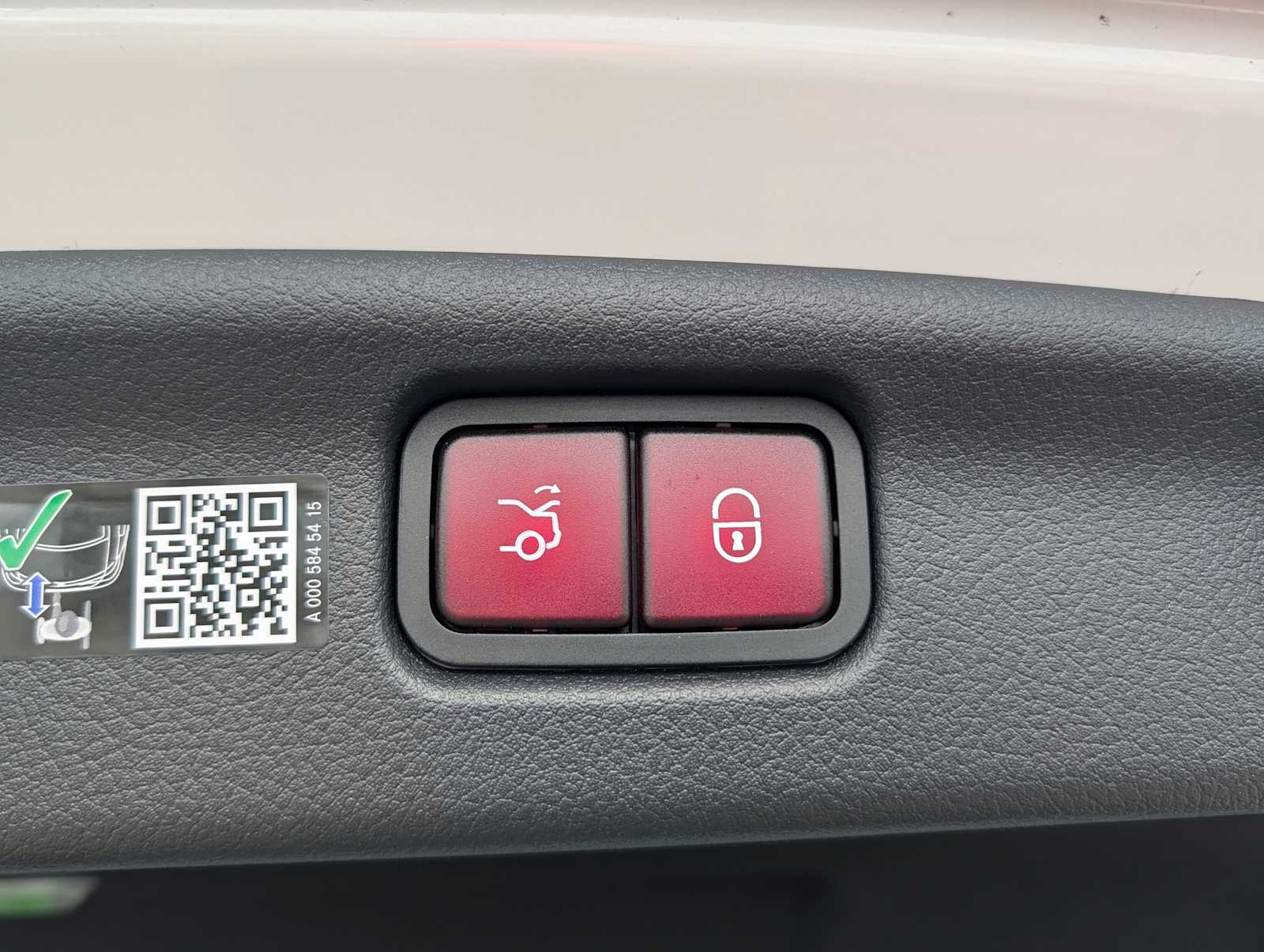 Thumbnail: 2026 Mercedes-Benz C-Class - 27