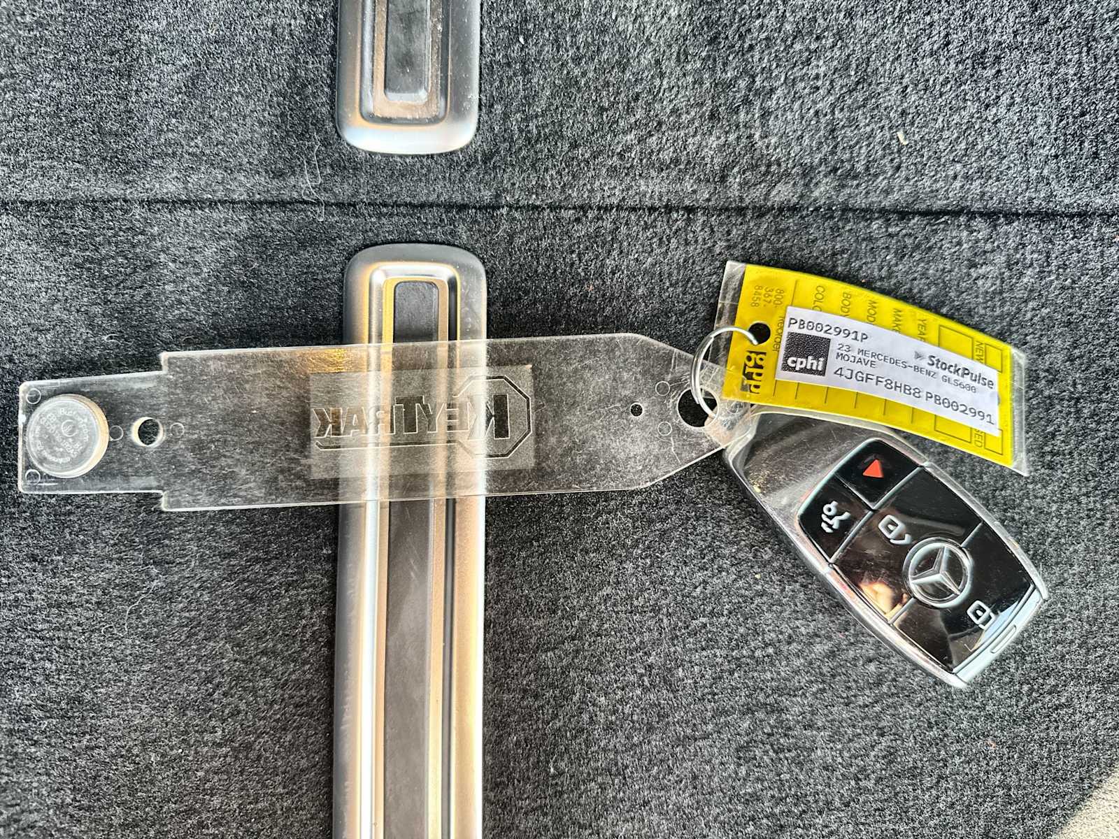 Thumbnail: 2023 Mercedes-Benz GLS - 26