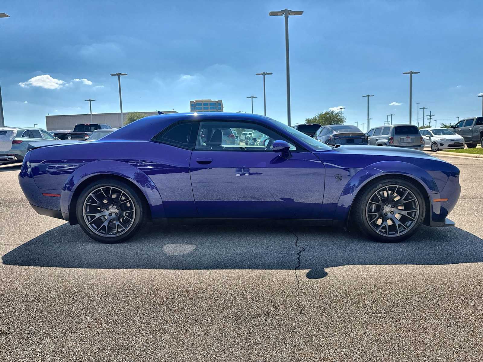 Thumbnail: 2020 Dodge Challenger - 10