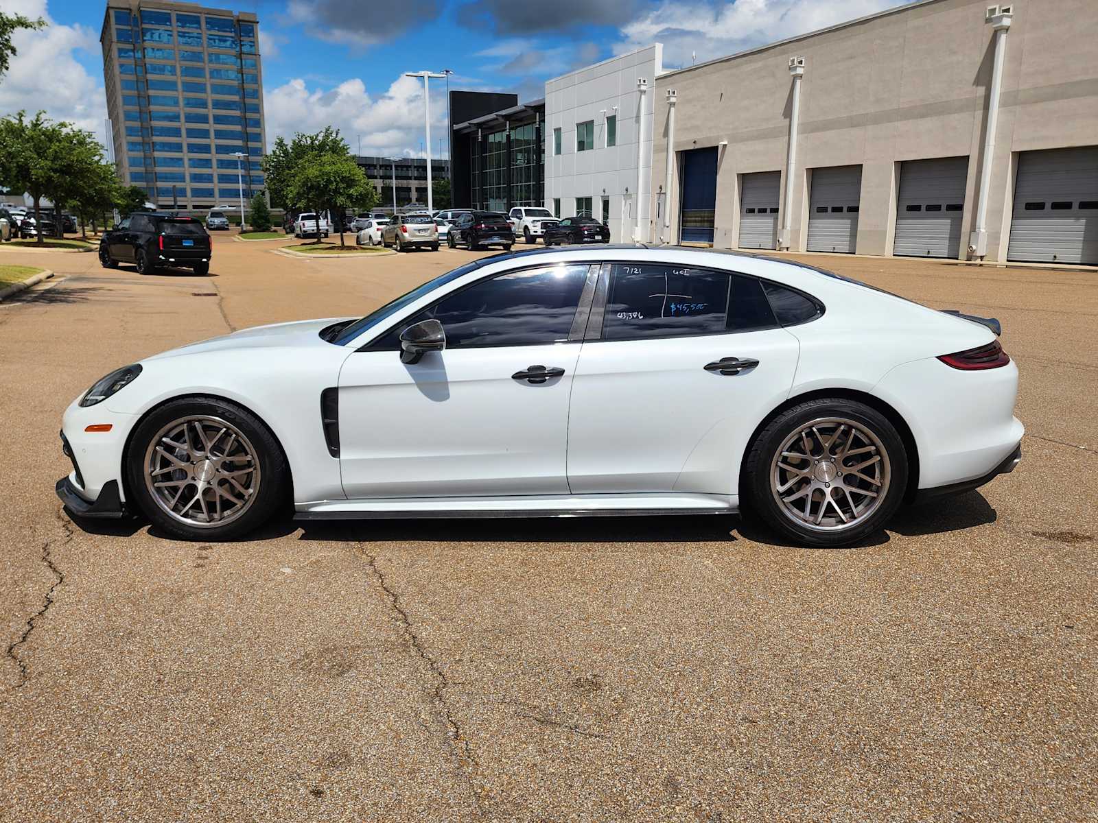 Thumbnail: 2018 Porsche Panamera - 7