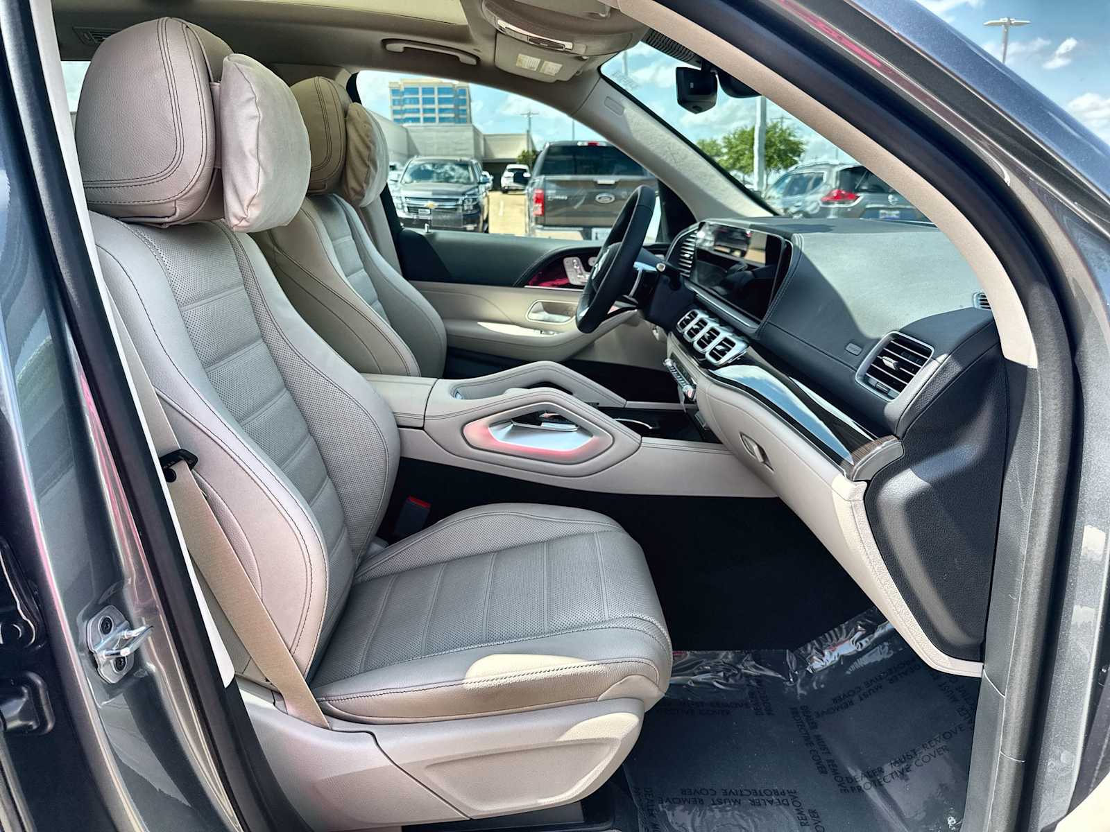 Thumbnail: 2026 Mercedes-Benz GLS - 9