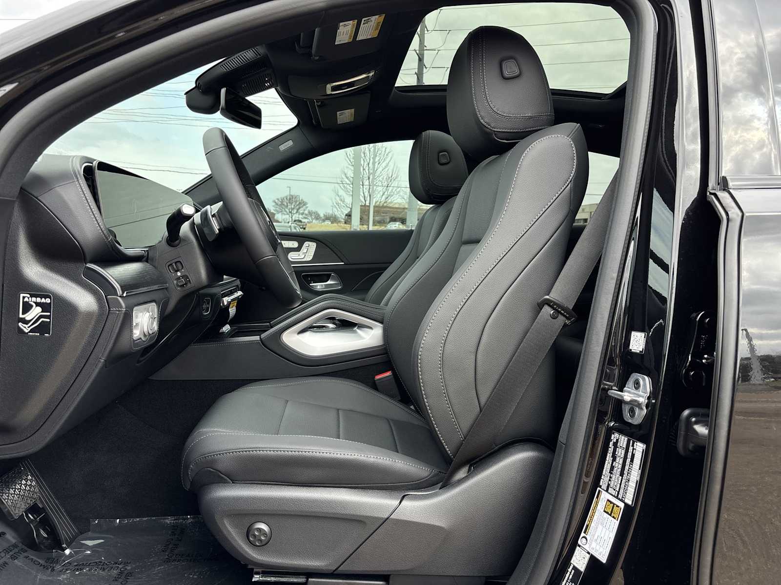 Thumbnail: 2026 Mercedes-Benz GLE - 15