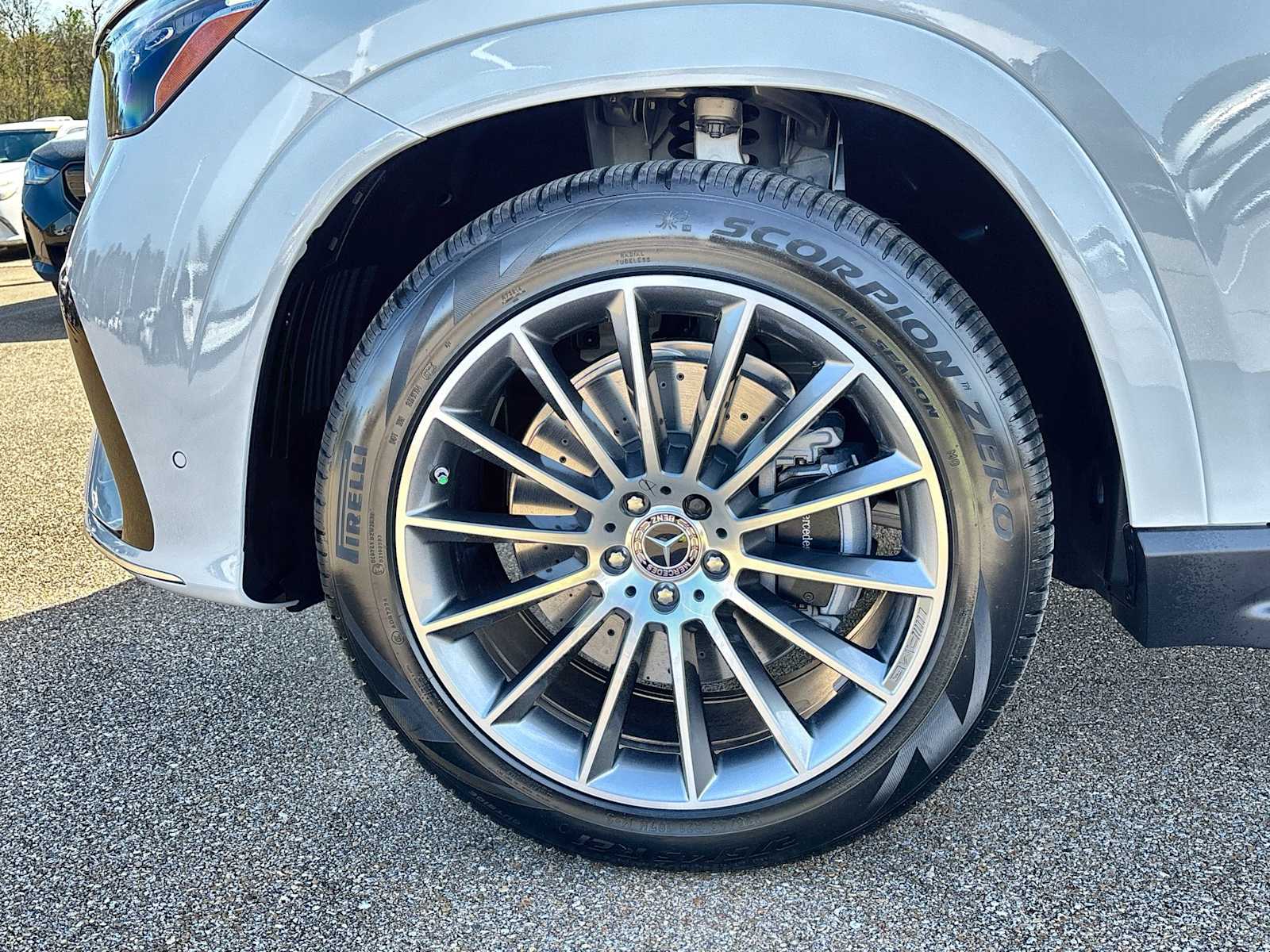 Thumbnail: 2026 Mercedes-Benz GLE - 14