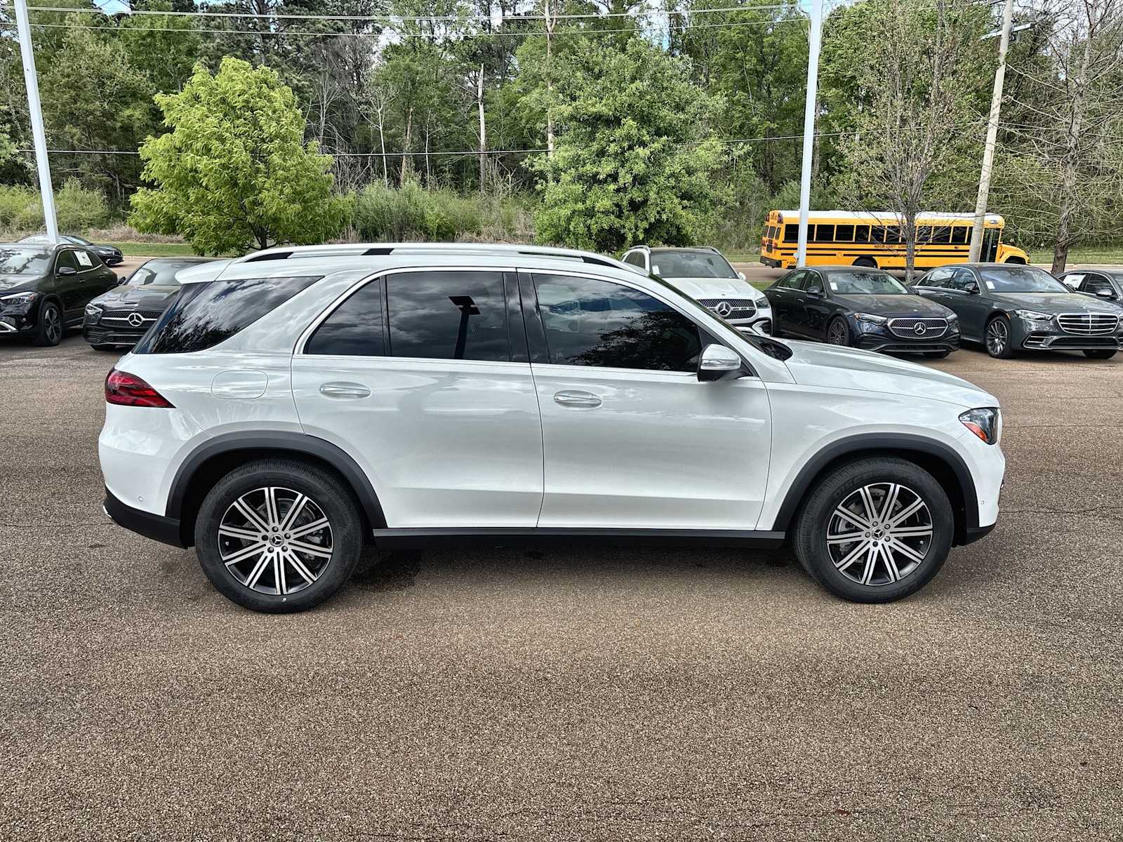 Thumbnail: 2025 Mercedes-Benz GLE - 10