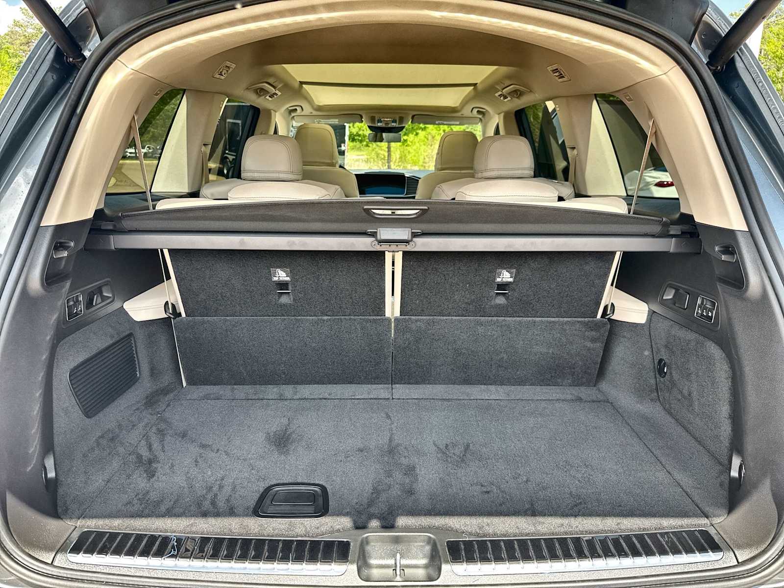 Thumbnail: 2026 Mercedes-Benz GLS - 17