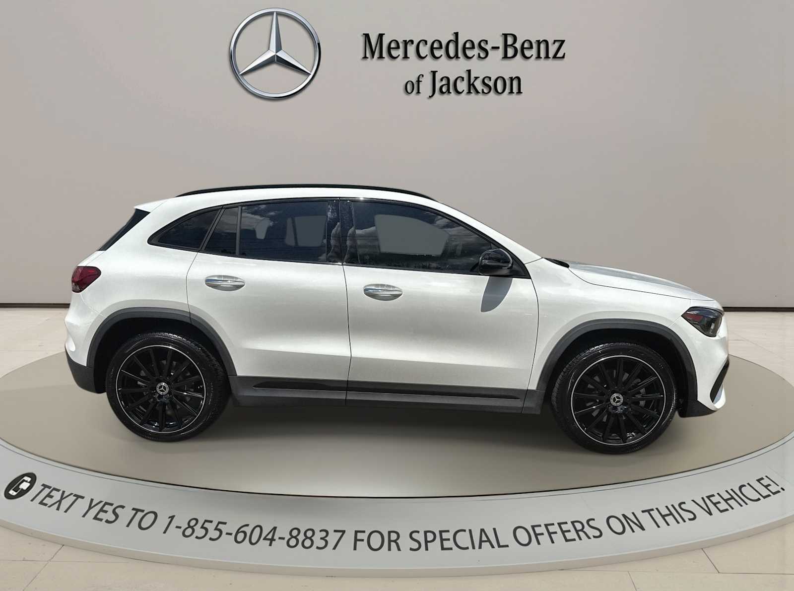 Thumbnail: 2023 Mercedes-Benz GLA - 8