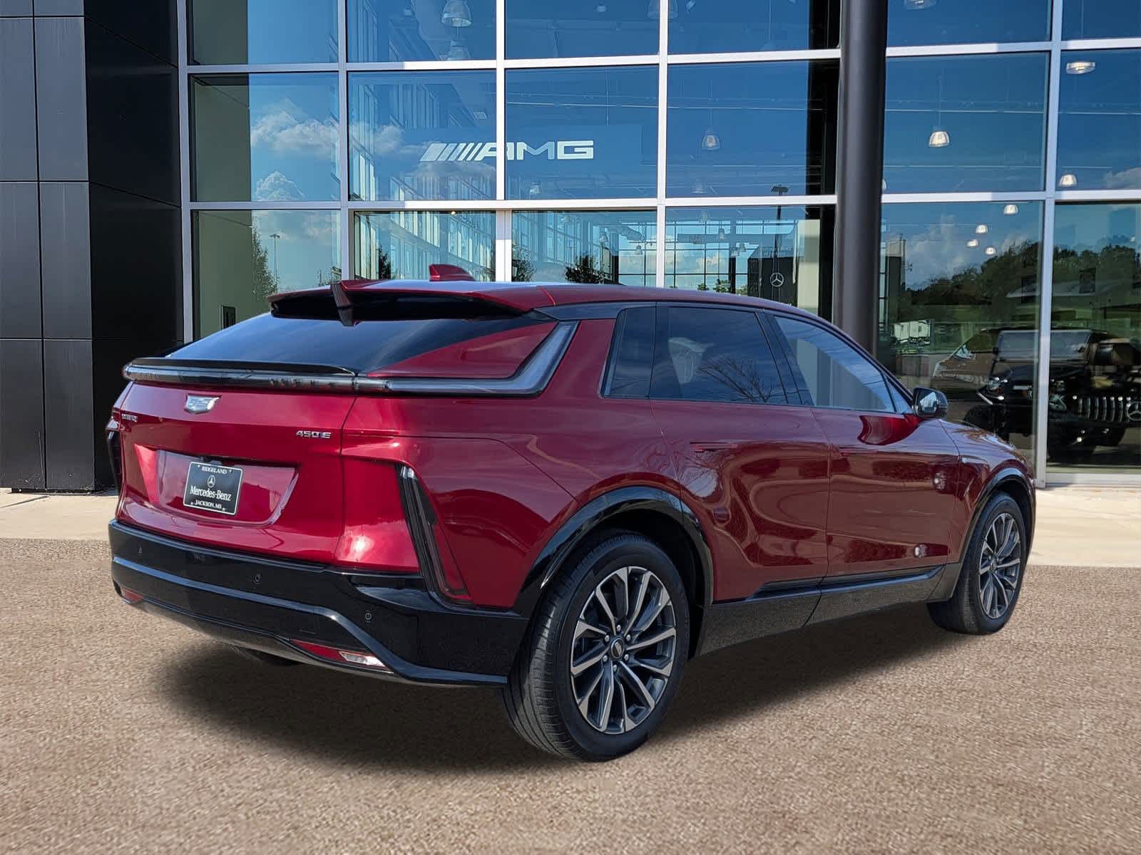 Thumbnail: 2024 Cadillac Lyriq - 5