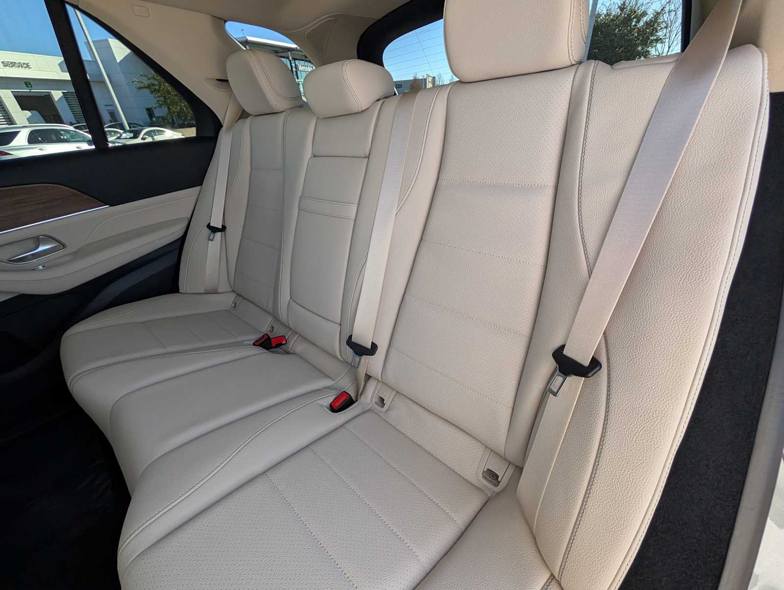 Thumbnail: 2026 Mercedes-Benz GLE - 22