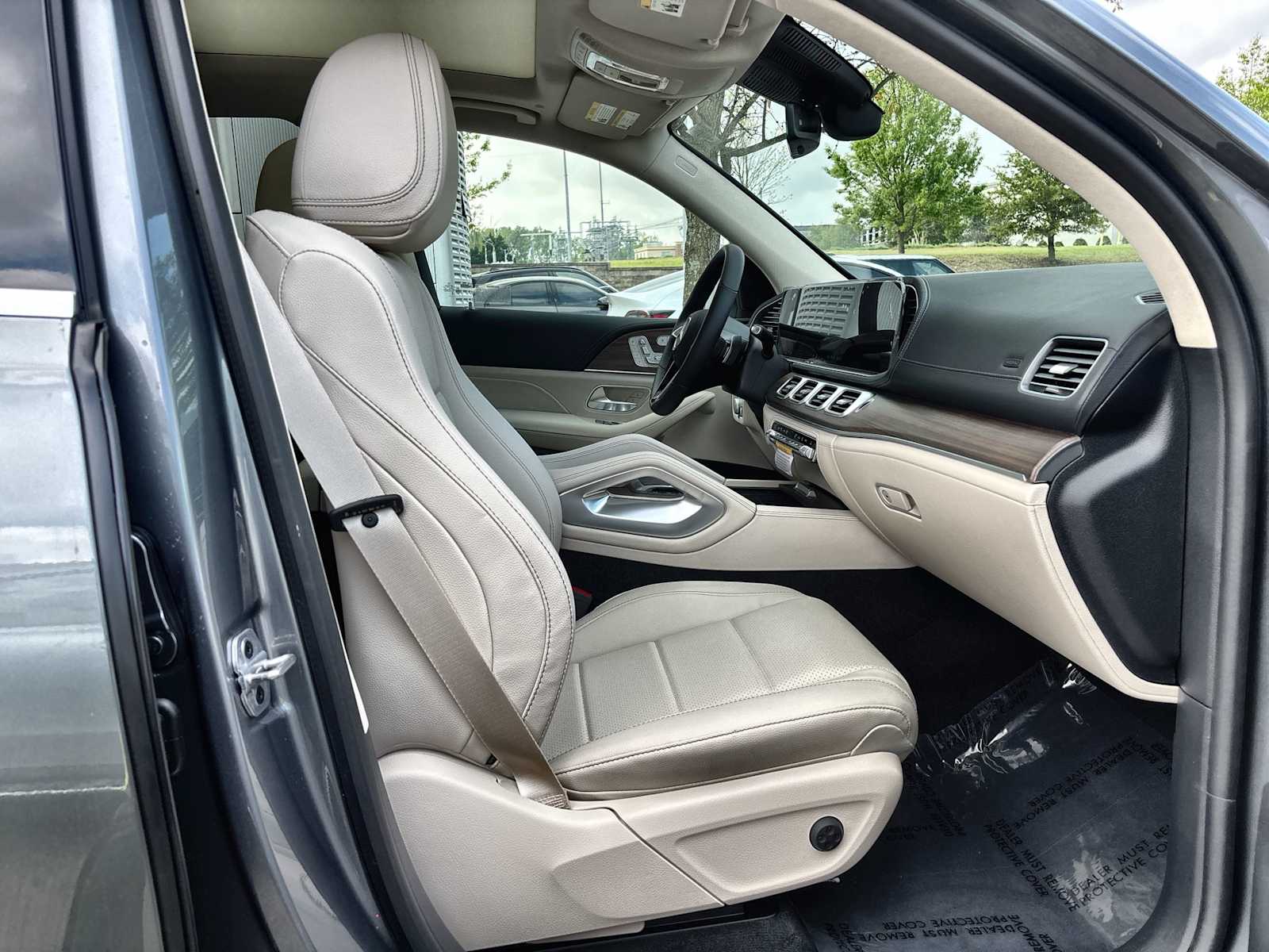 Thumbnail: 2026 Mercedes-Benz GLE - 9